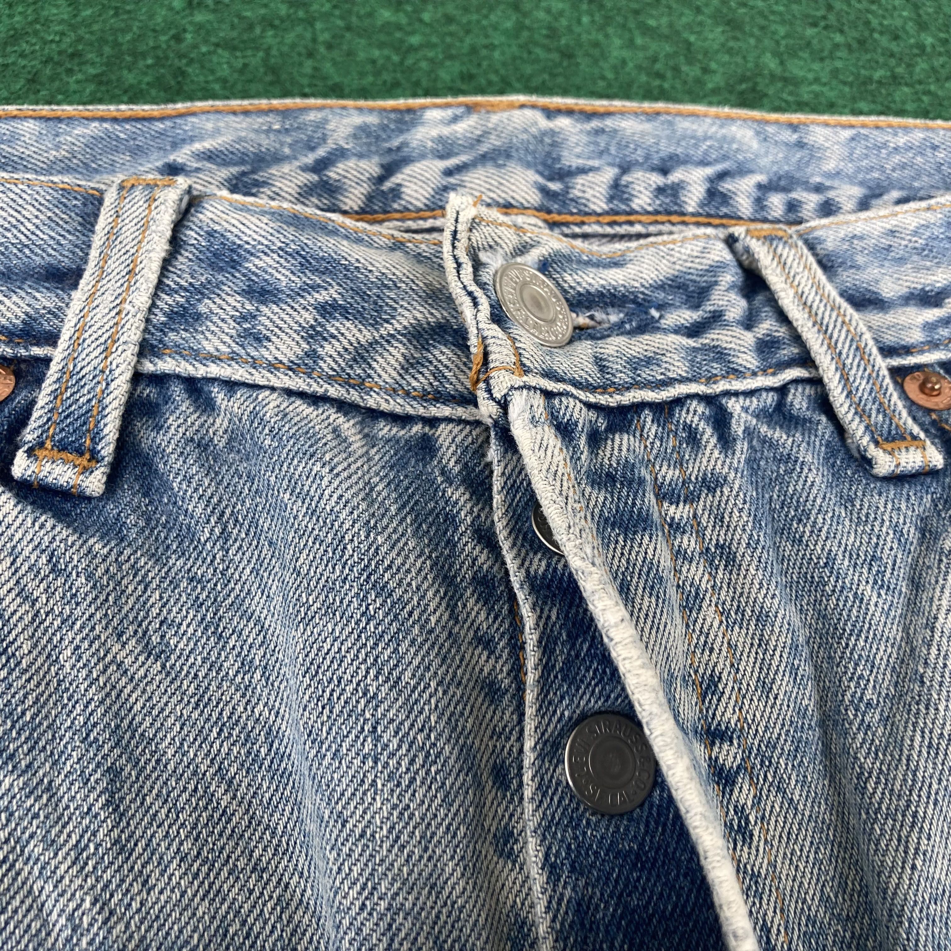 Levi's × Vintage Vtg Levis 501 Light Blue Distressed Ripped Dirty Jeans Size US 31 - 5 Thumbnail