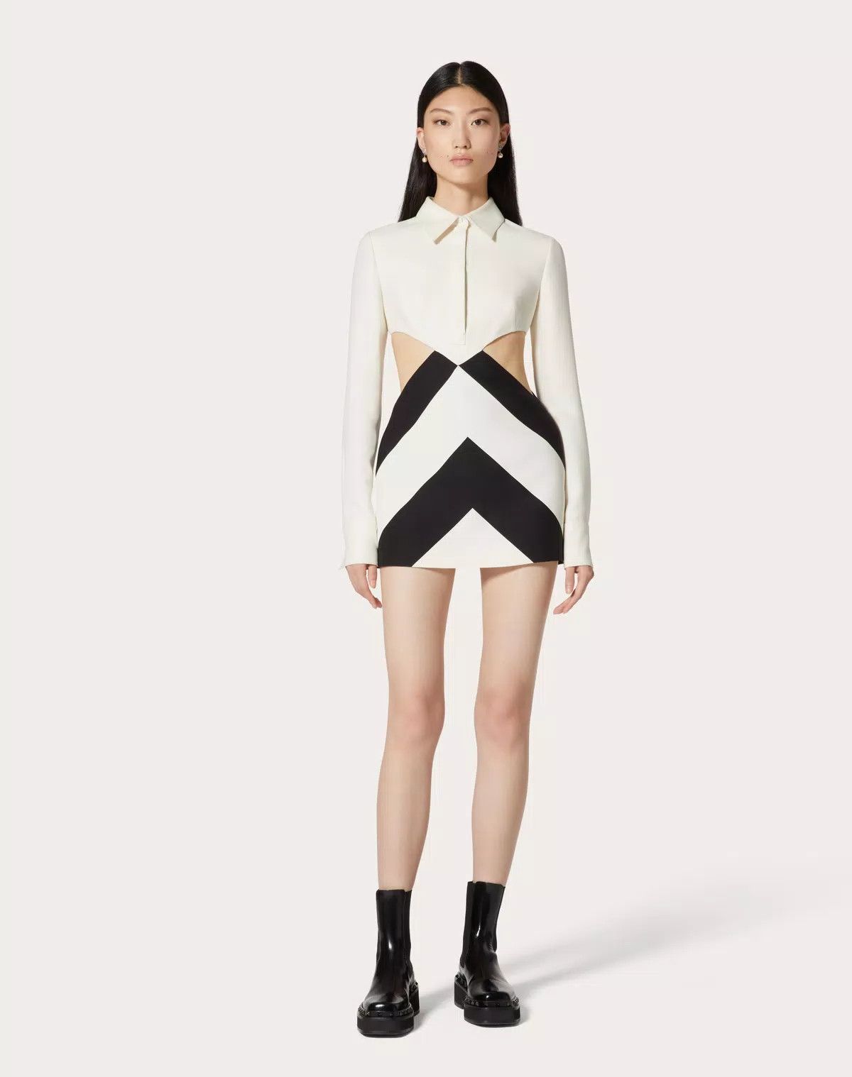Valentino o1s1wg110625 Strhype Crepe Couture Short Dress in White Size XS / US 0-2 / IT 36-38 - 4 Thumbnail