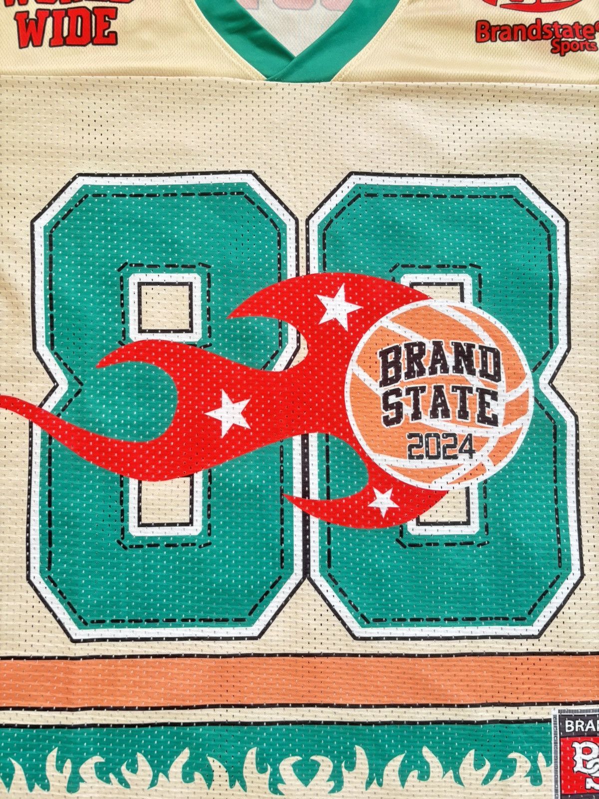 Japanese Brand Vintage oversize basketball 80 football cream green jersey Size US M / EU 48-50 / 2 - 5 Thumbnail