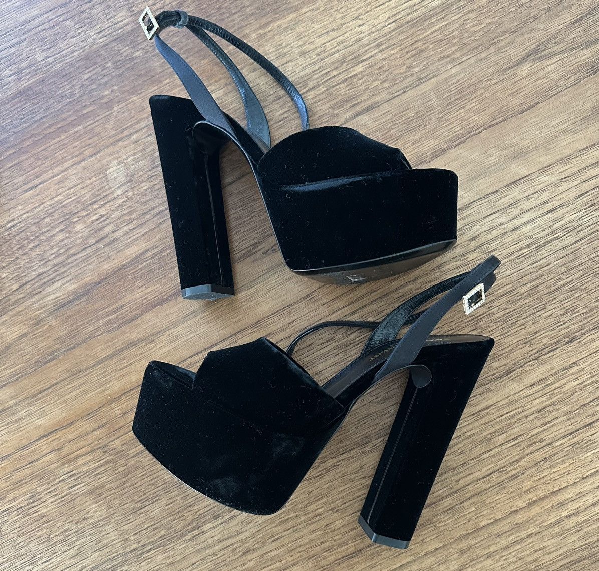 Yves Saint Laurent YSL velvet platform sandals Size US 5 / IT 35 - 1 Thumbnail