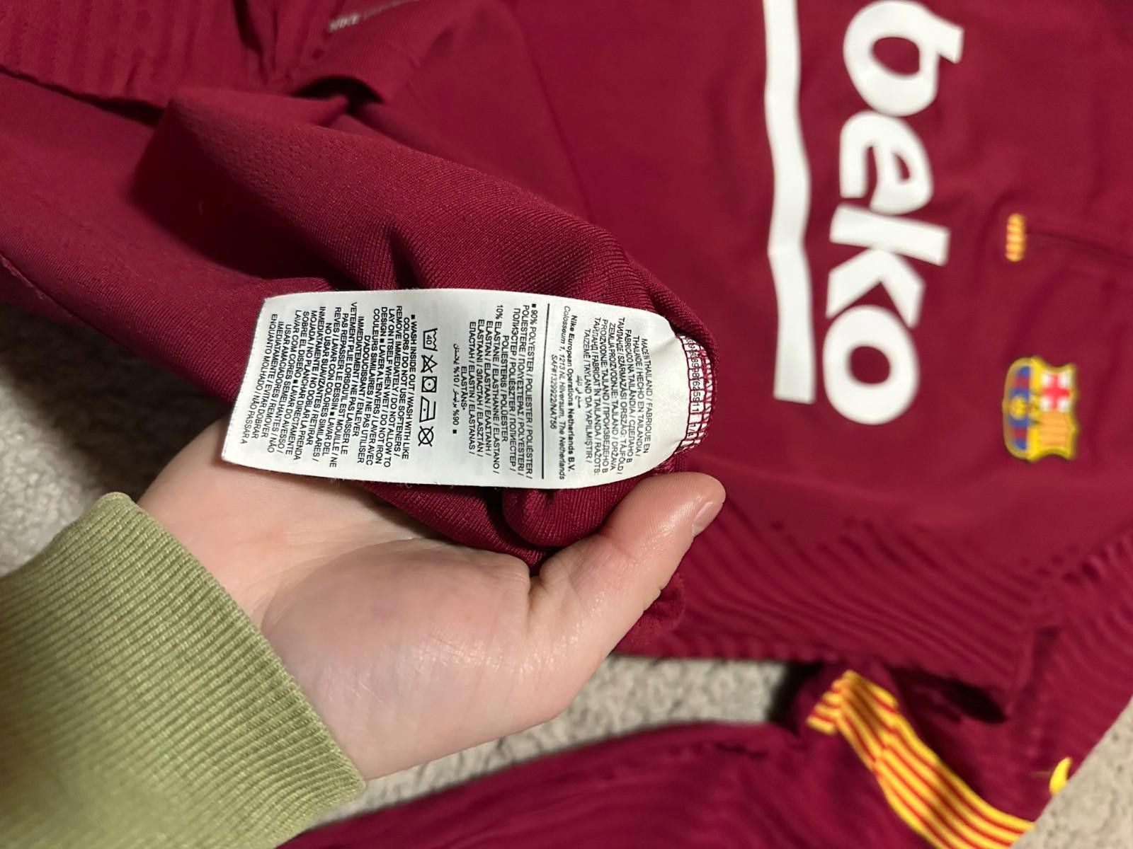 Nike BARCELONA NIKE 2020/2021 FOOTBALL SOCCER TRAINING TRACK TOP Size US S / EU 44-46 / 1 - 6 Thumbnail