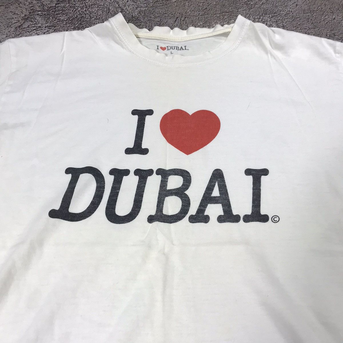 Vintage Vintage Y2K Graphic Tee I Love Dubai Streetwear Sun Faded L Size US L / EU 52-54 / 3 - 2 Thumbnail