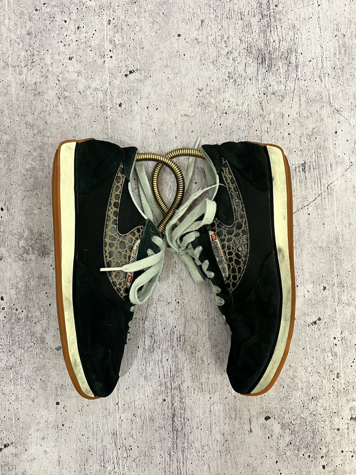 Diesel 🩸RARE🩸Diesel Vintage Women Sneakers Y2K Size US 7.5 / IT 37.5 - 4 Thumbnail