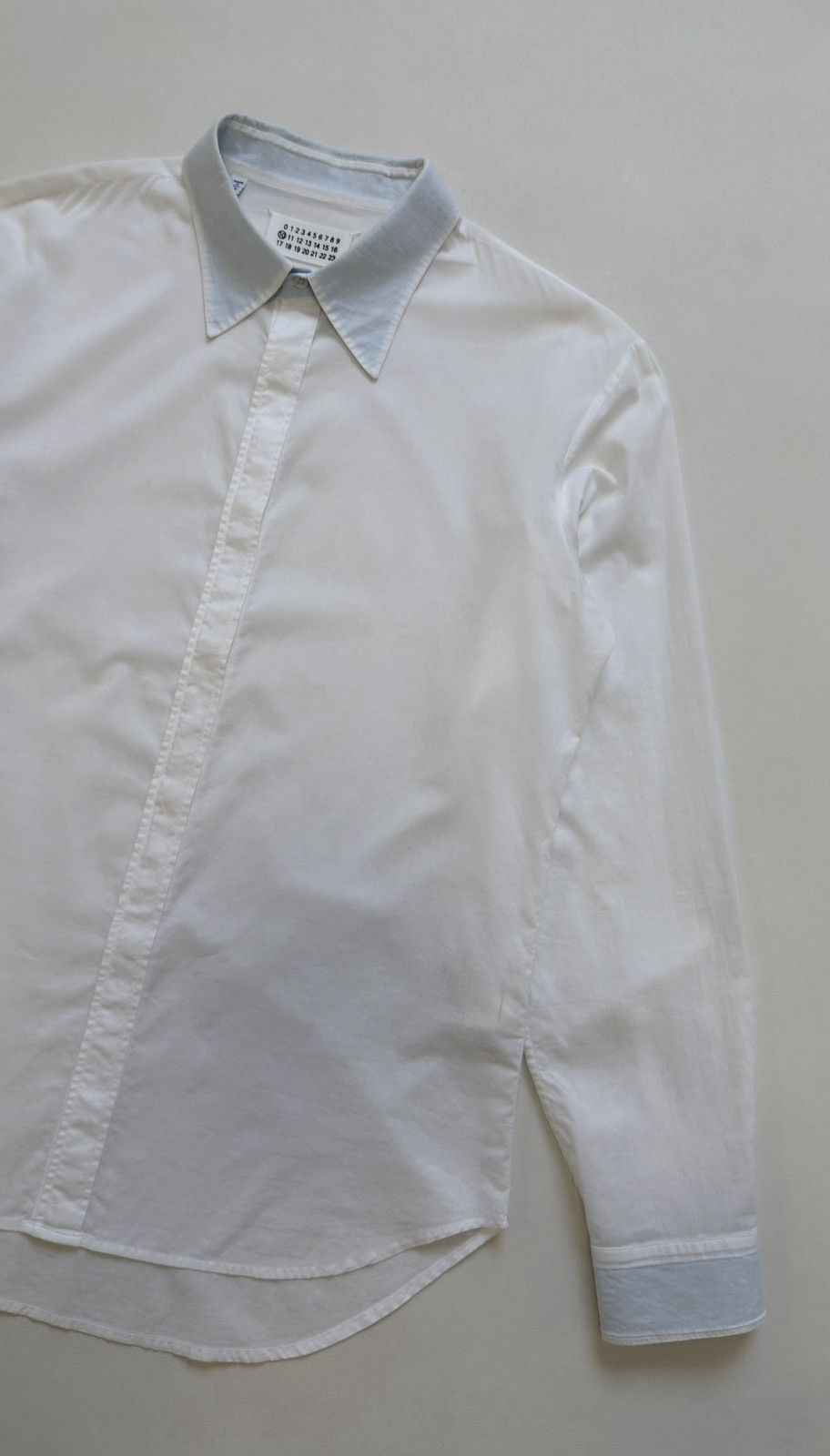 Maison Margiela S/S 06 ‘Contrast Facing’ White Cotton Shirt Size US L / EU 52-54 / 3 - 7 Thumbnail
