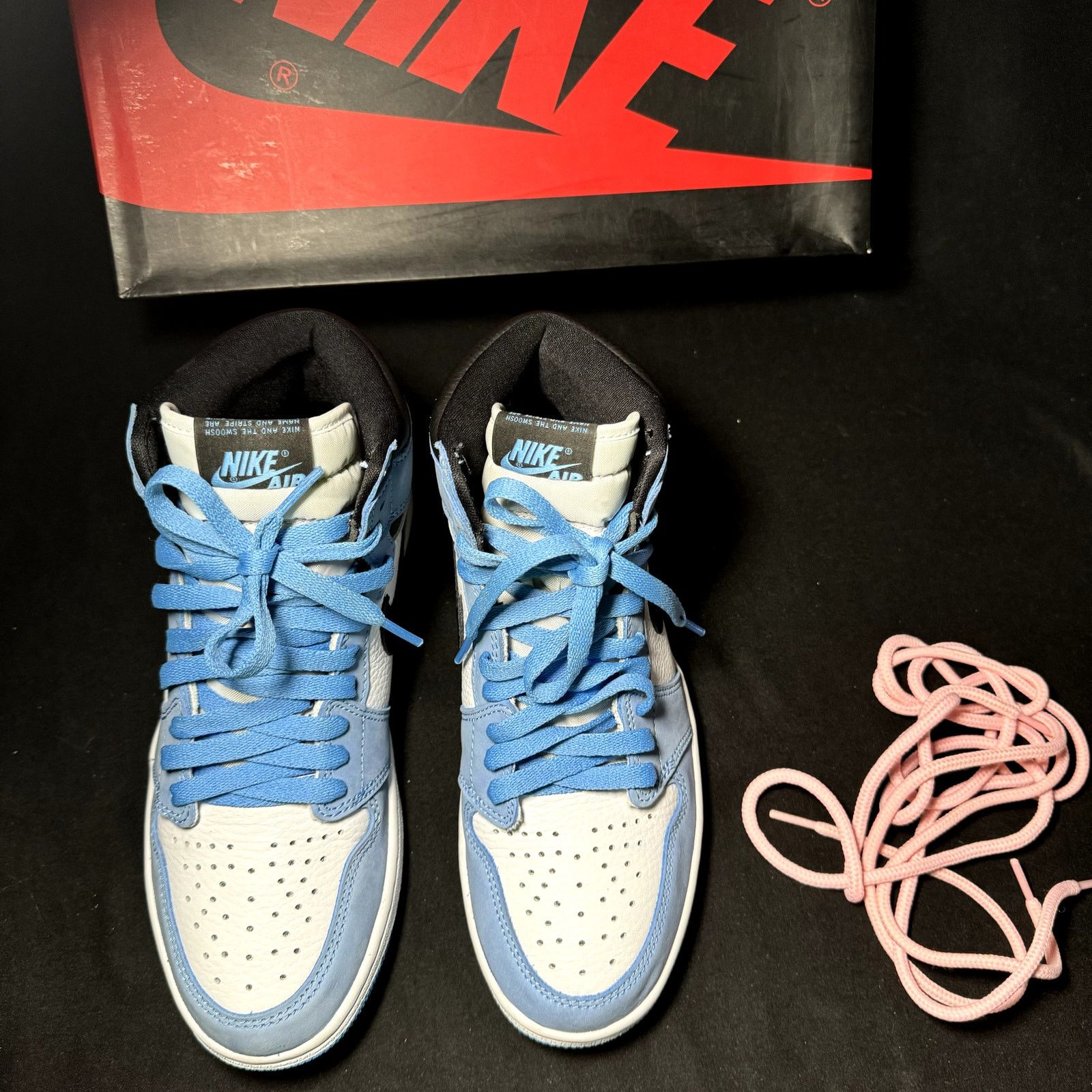 Jordan Brand × Nike Nike Air Jordan 1 Retro High OG University Blue - Size 7 Size US 7 / EU 40 - 4 Thumbnail