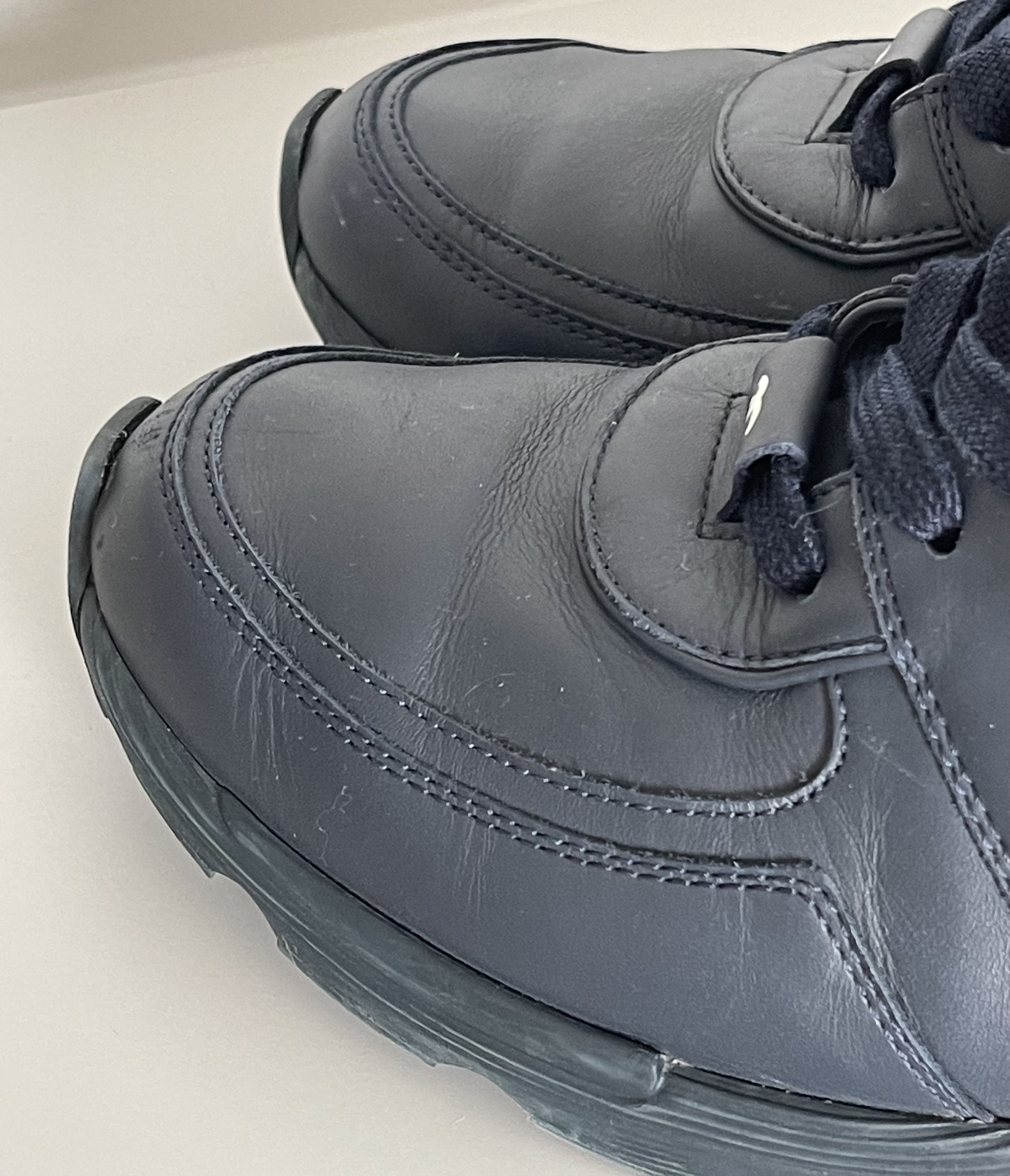 Chanel CHANEL sneakers, navy/white, size 41 Size US 8 / EU 41 - 7 Thumbnail