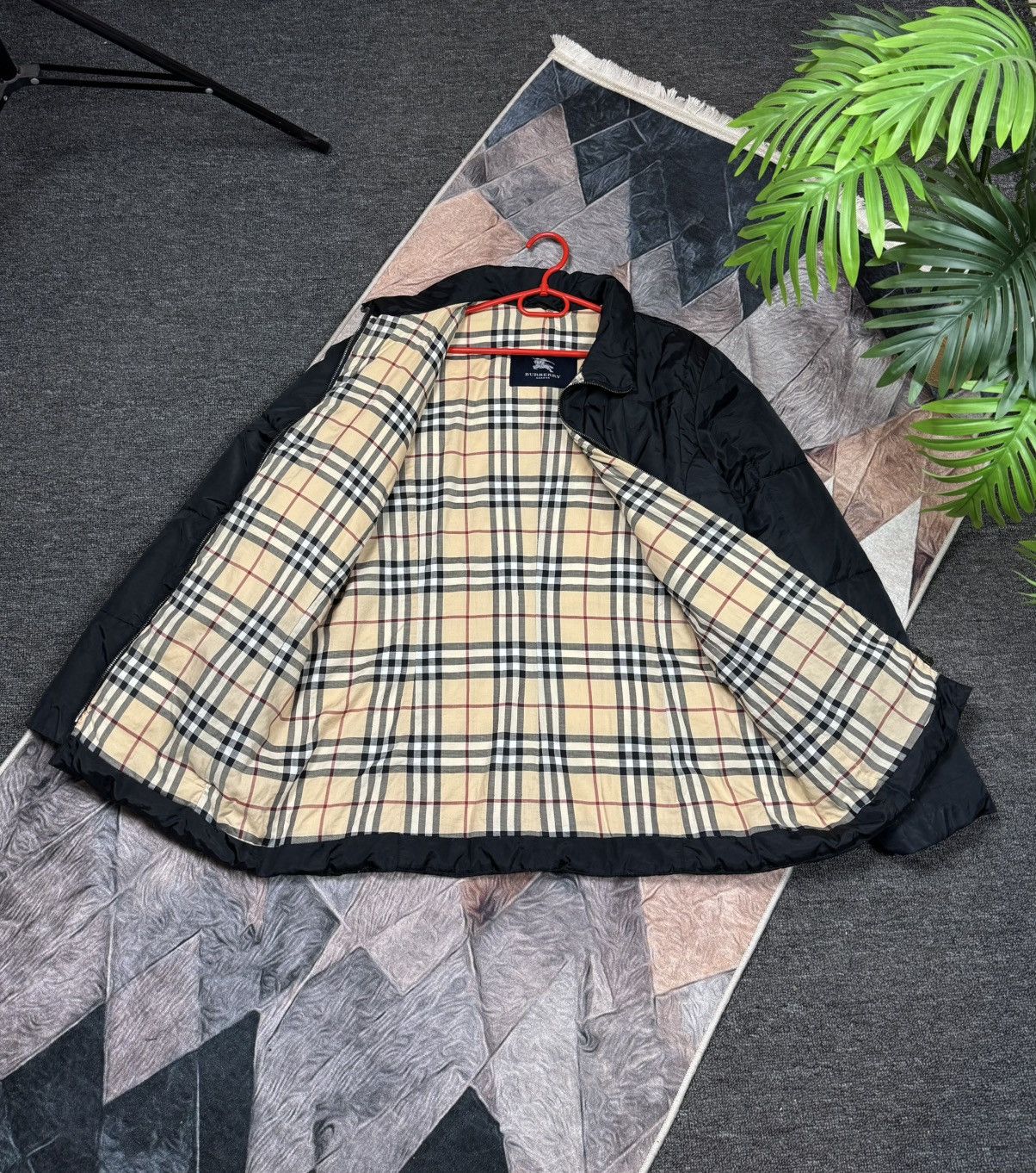 Burberry Burberry London Vintage Down Jacket Puffer size L Size L / US 10 / IT 46 - 3 Thumbnail