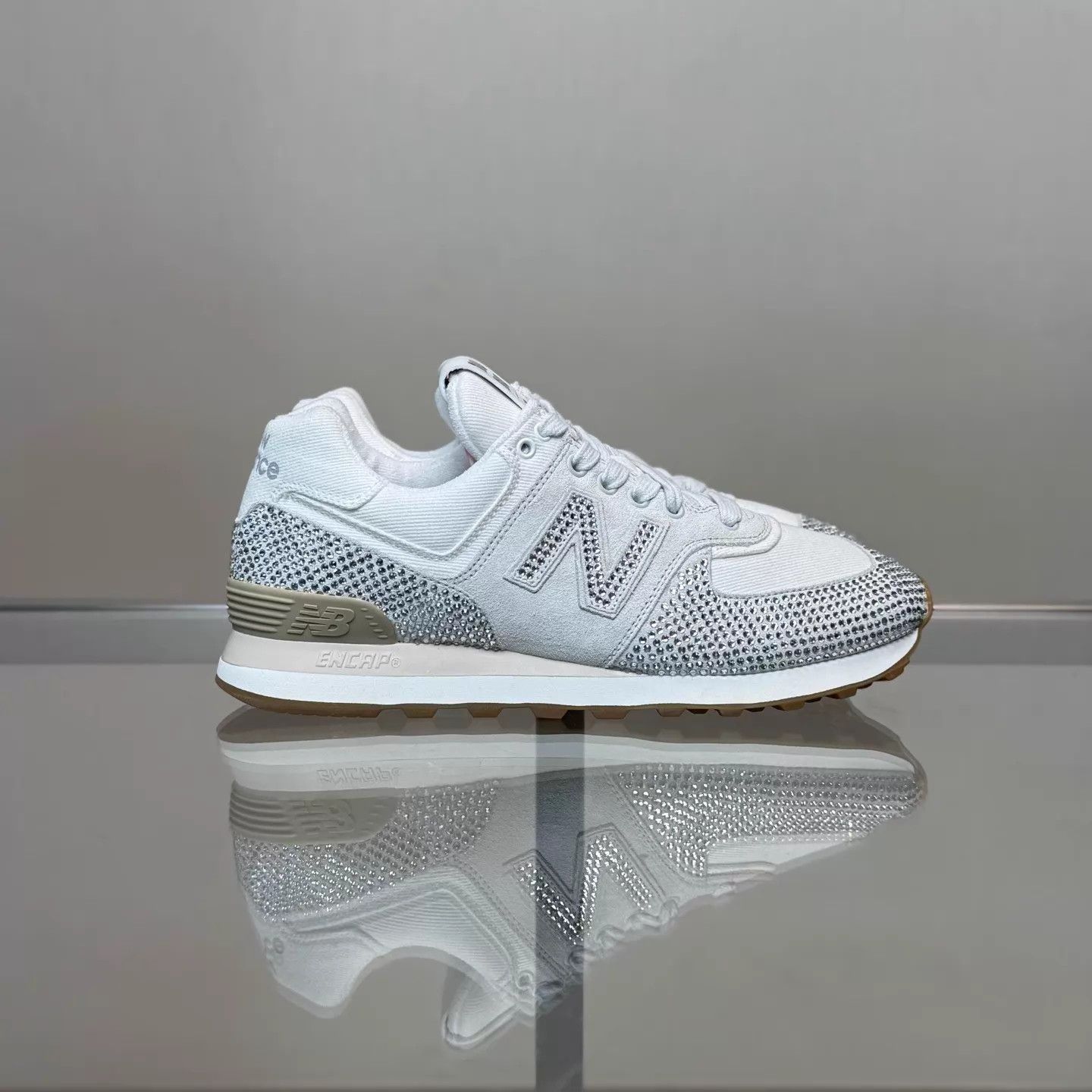 Miu Miu Miu Miu x New Balance Diamond-Encrusted Sneakers 38.5 Size US 8 / IT 38 - 3 Thumbnail