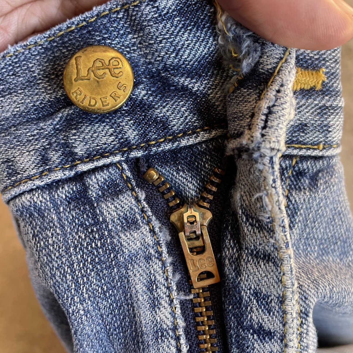 Lee 🔥Vintage Lee 6230 Stoned Washed Distress Denim Jeans Size US 33 - 10 Thumbnail