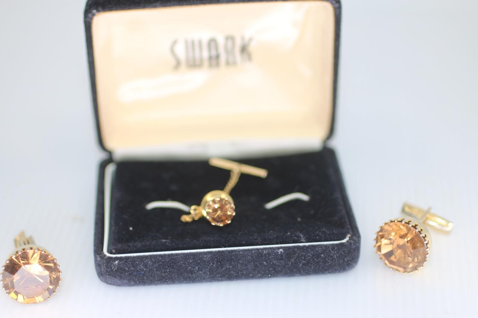 The Unbranded Brand VTG Gold Tone Cufflinks Tie Pin Set Faceted Amber Champagne Size ONE SIZE - 1 Thumbnail
