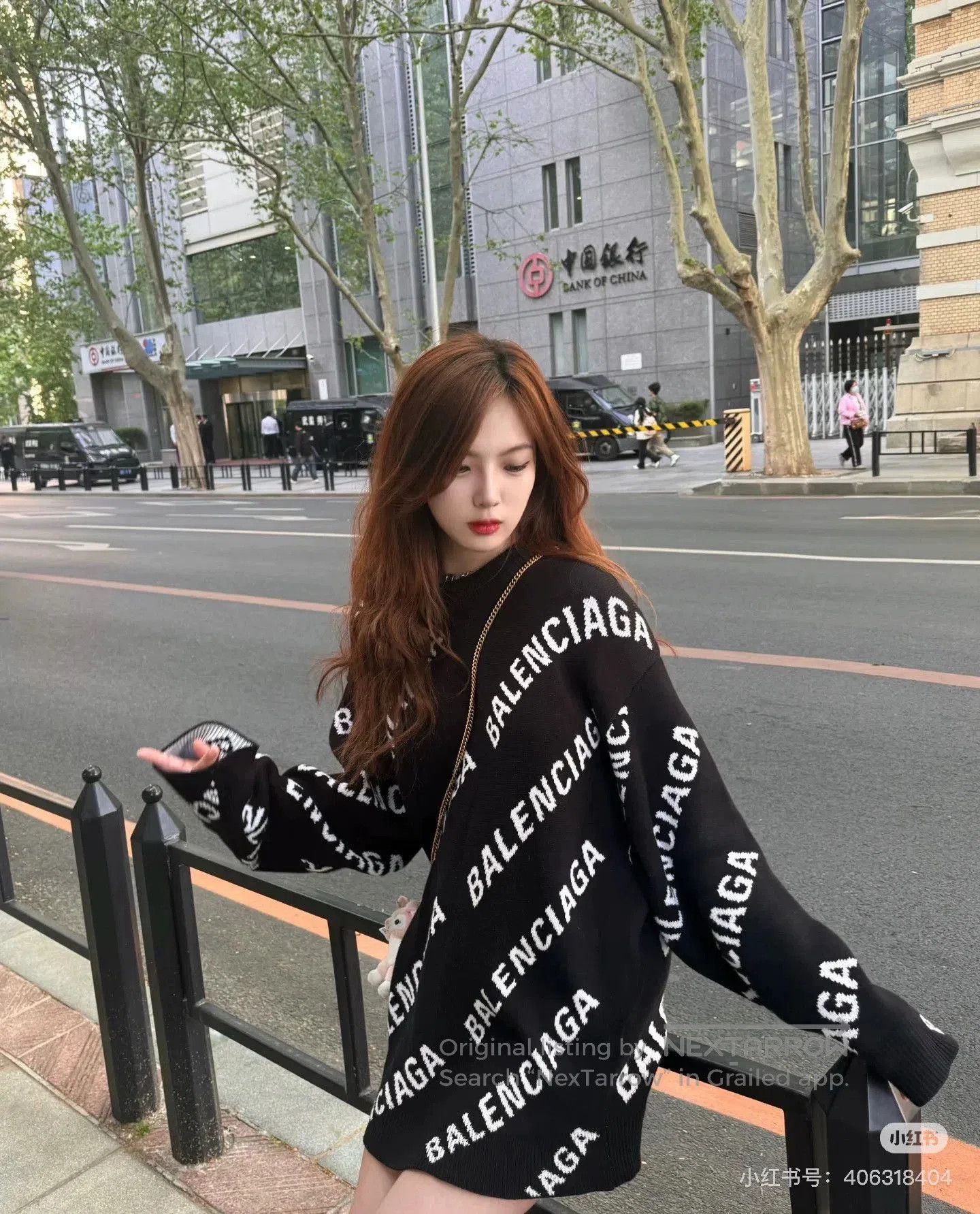 Balenciaga black logo sweater from balenciaga. Size US M / EU 48-50 / 2 - 7 Thumbnail