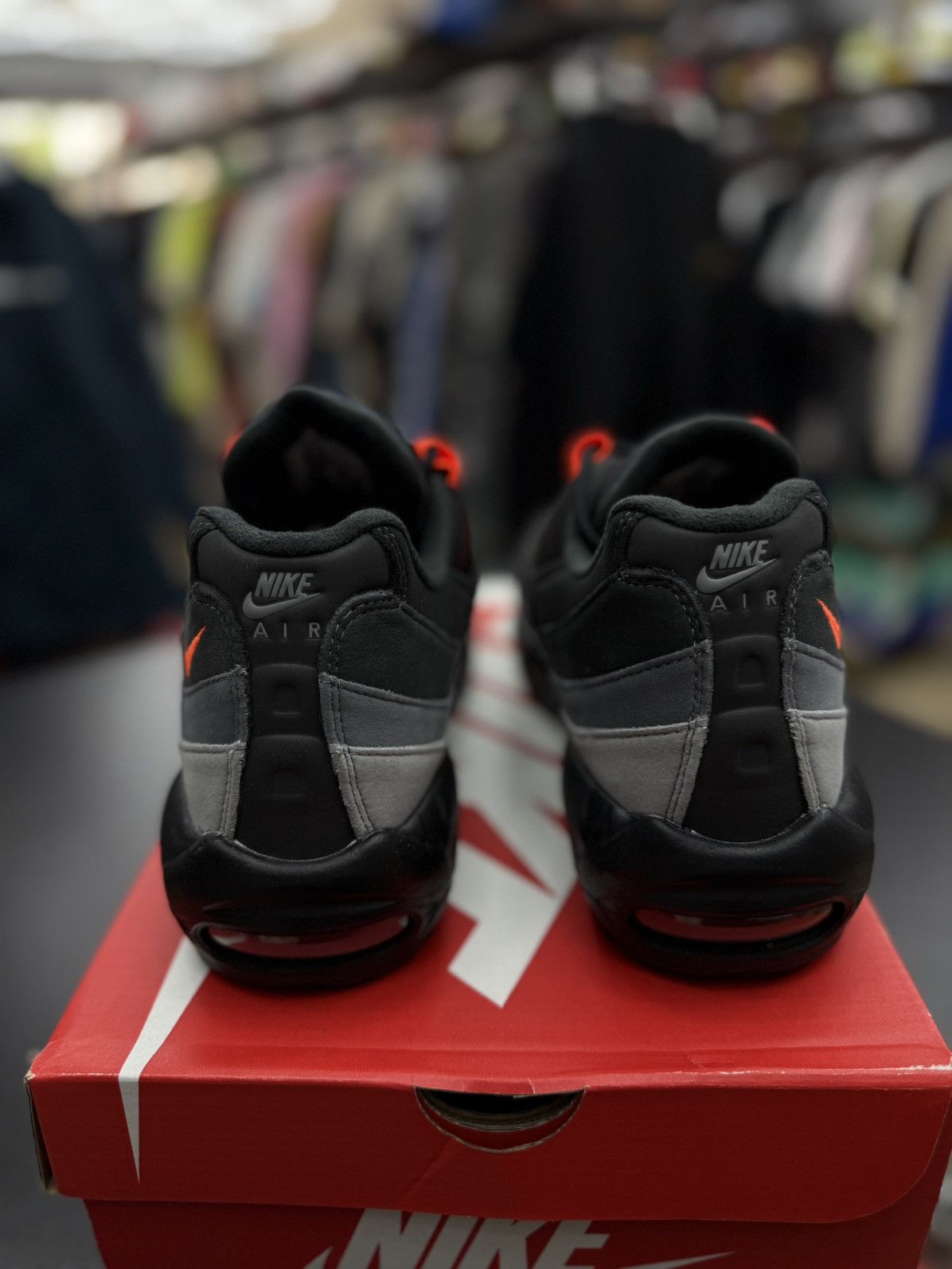 Nike Nike Air Max Black Hyper Crimson Size 10 NEW Size US 10 / EU 43 - 12 Thumbnail