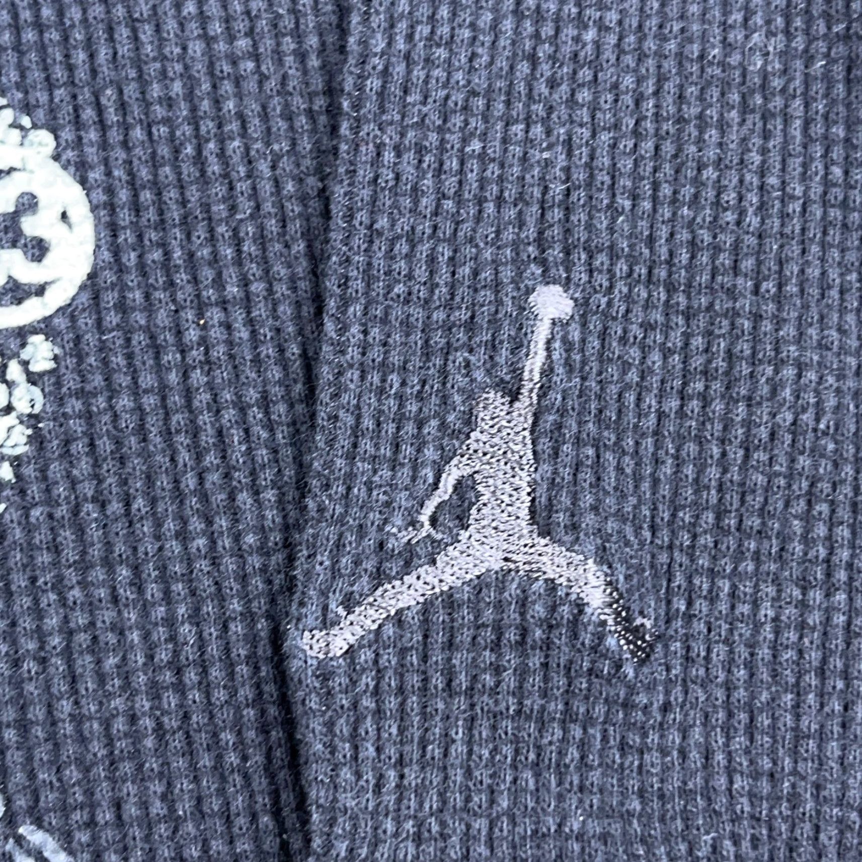 Jordan Brand VINTAGE Jordan Shirt Men XL Black Thermal Waffle Knit Center Logo Faded 00s Graphic Print Sleeve Long Crew Neck Size US XL / EU 56 / 4 - 4 Thumbnail