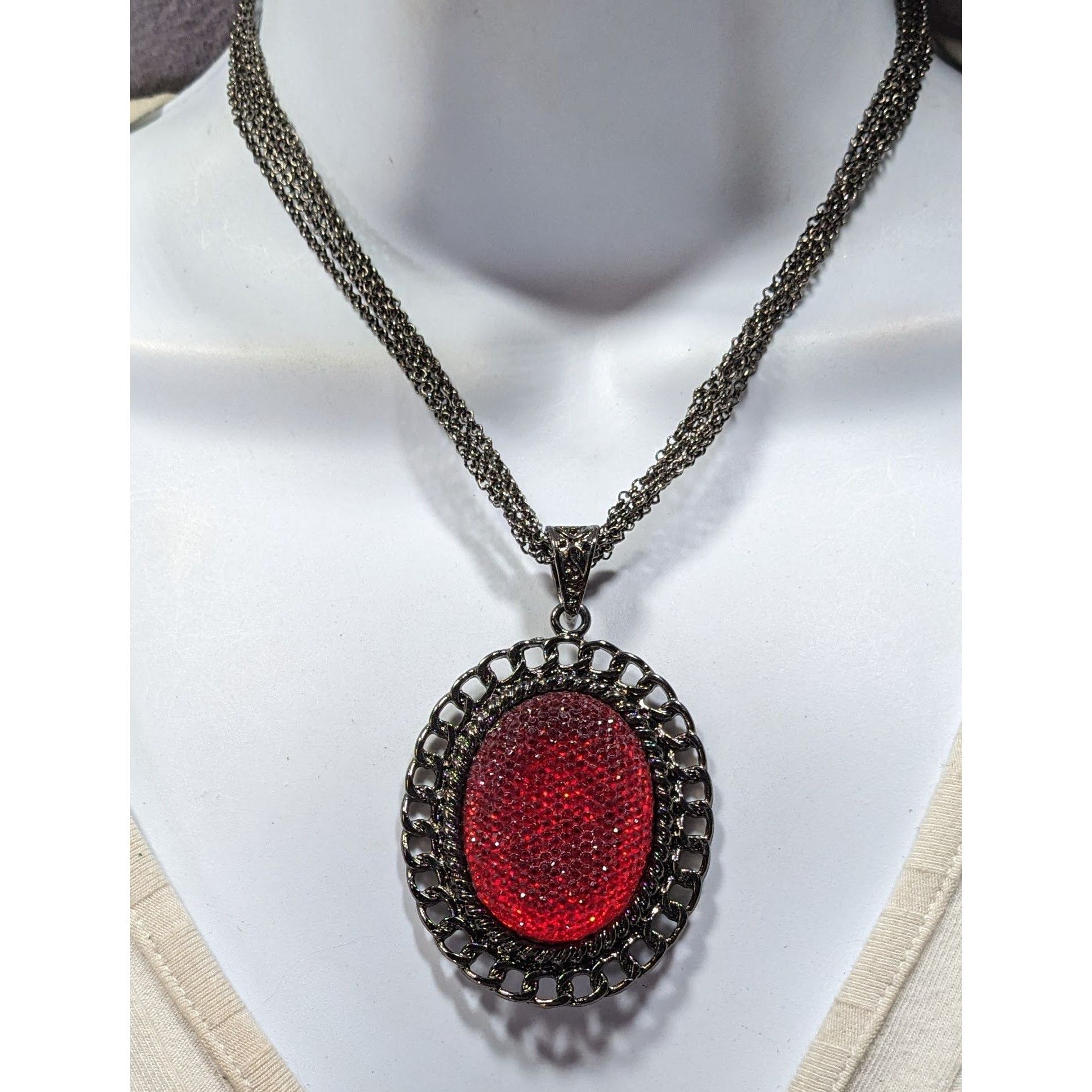 Other Erica Lyons Gothic Vampire Jelly Cabochon Pendant Necklace Size ONE SIZE - 4 Thumbnail