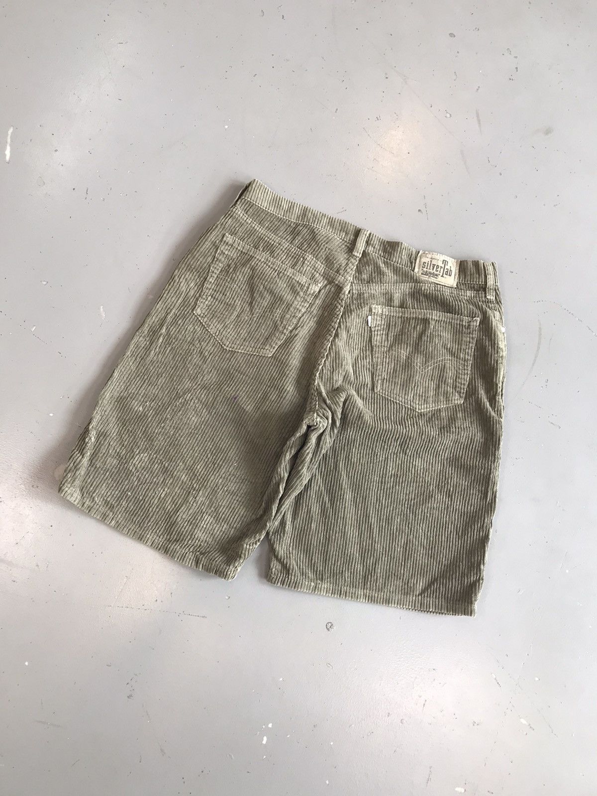 Levi's × Vintage Vintage Levi’s silver tab jort Size US 36 / EU 52 - 7 Thumbnail