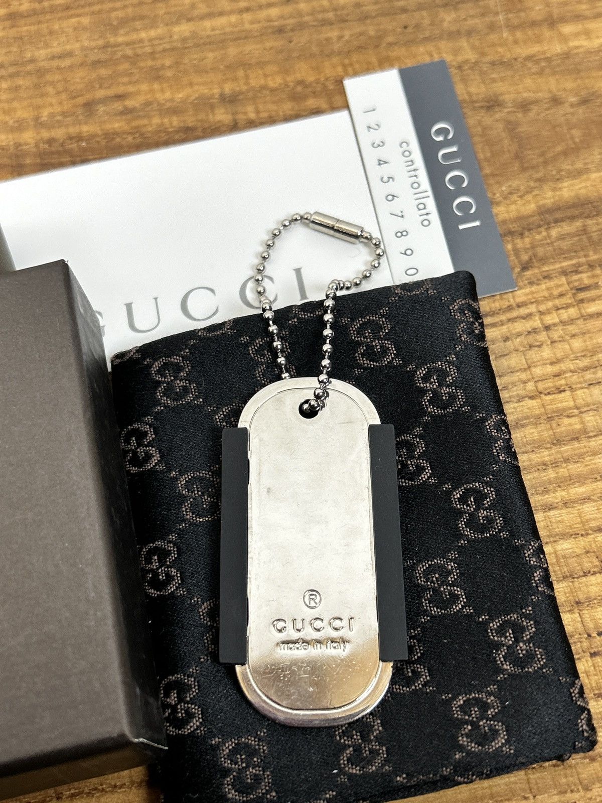 Gucci Gucci Keychain With Rubber Frame Dog Tag Size ONE SIZE - 2 Thumbnail