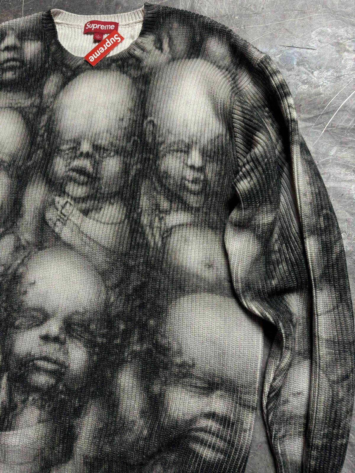 Supreme Supreme H.R. Giger Sweater Size US L / EU 52-54 / 3 - 3 Thumbnail