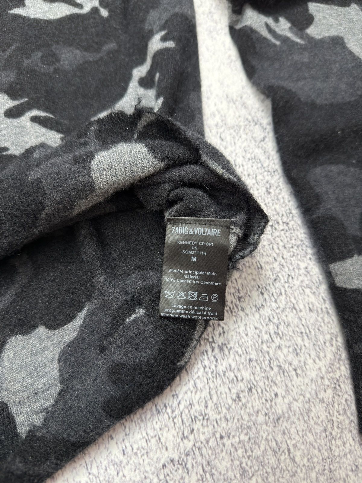 Zadig & Voltaire ZADIG & VOLTAIRE GREY CAMOUFLAGE CASHMERE CREWNECK JUMPER Size US M / EU 48-50 / 2 - 10 Thumbnail