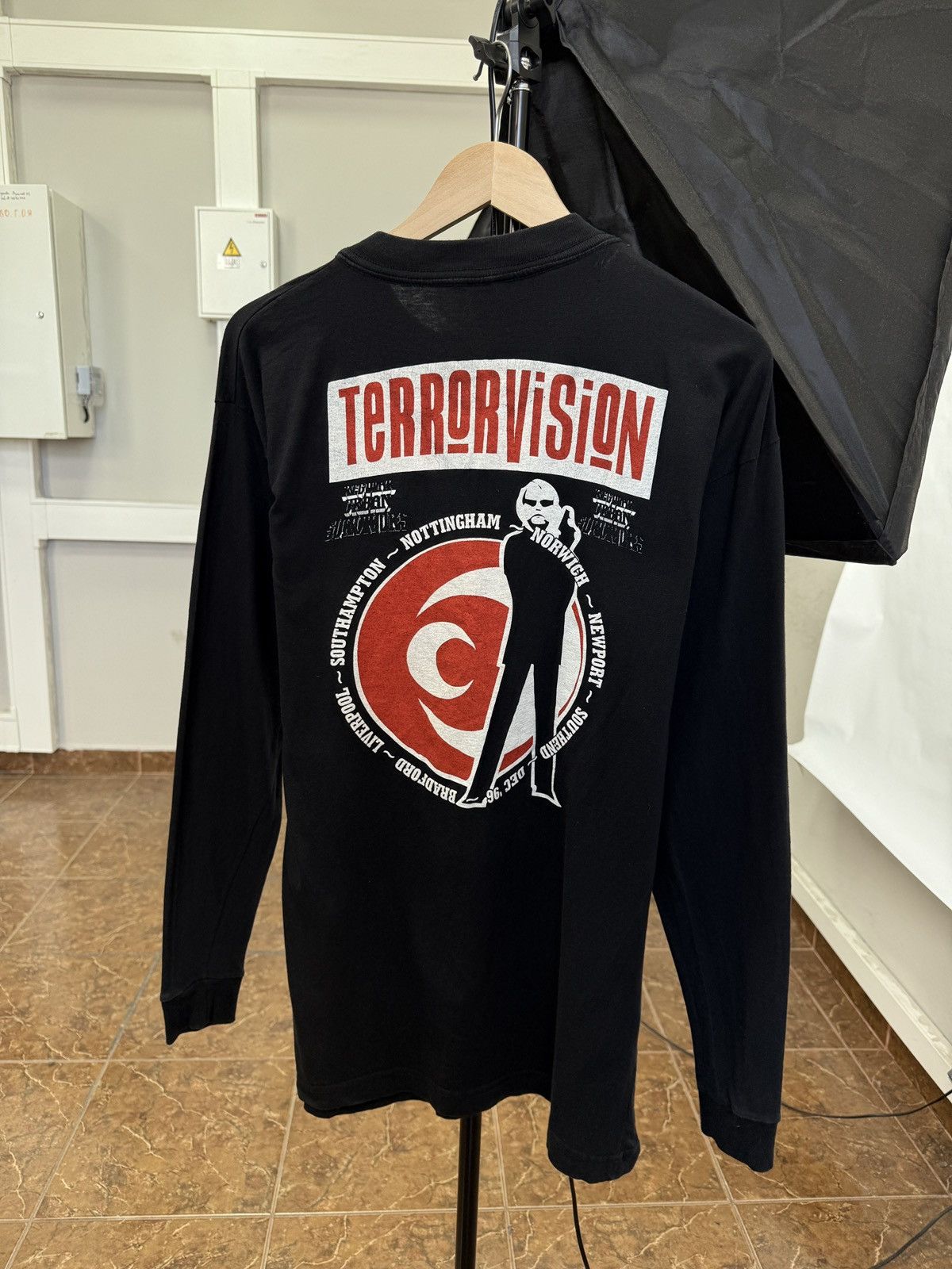 Band Tees 🇬🇧 Vintage 1996 Terrorvision Rock Band Long Sleeve Rare Retro Size US L / EU 52-54 / 3 - 2 Thumbnail