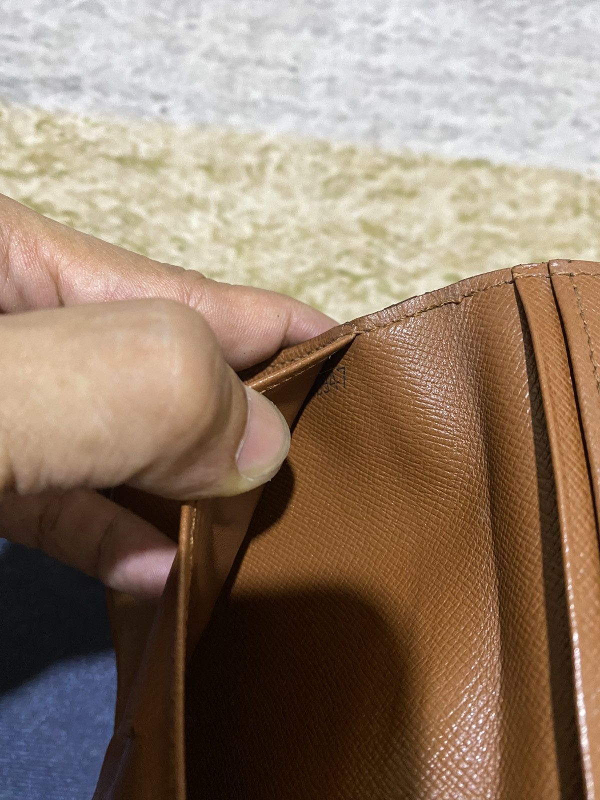 Louis Vuitton Vintage 90's Louis Vuitton Wallet Size ONE SIZE - 9 Thumbnail