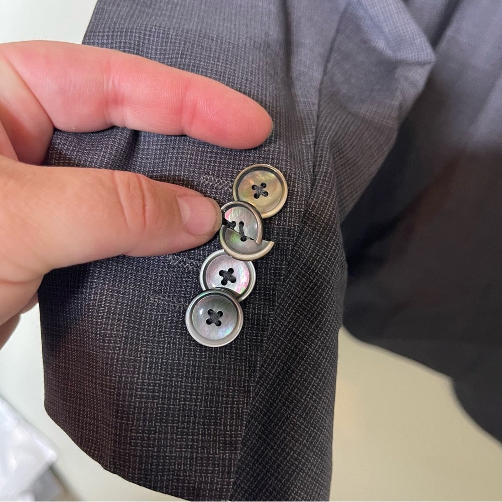 Hugo Boss Hugo Boss Grey 100% wool 2 button blazer sz 42R Size 42R - 5 Thumbnail