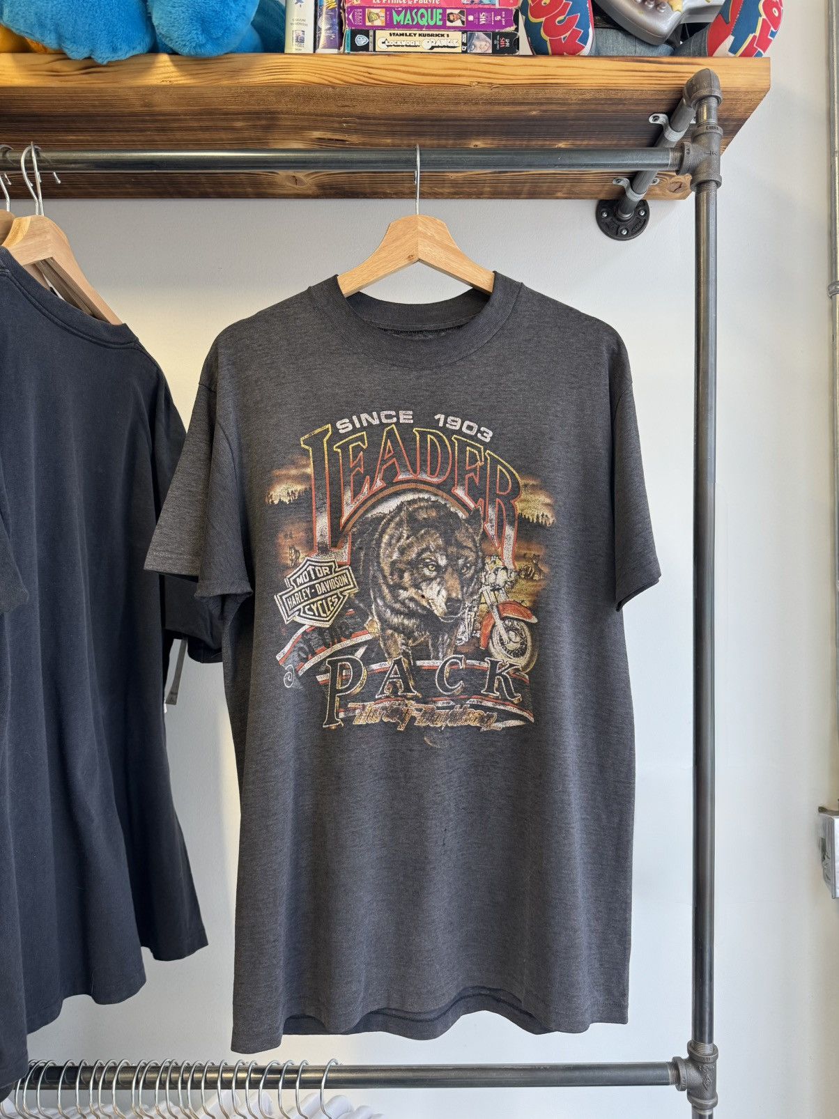 Harley Davidson 1990 3D Emblem Harley Davidson “Leader of the Pack” tee Size US L / EU 52-54 / 3 - 1 Thumbnail