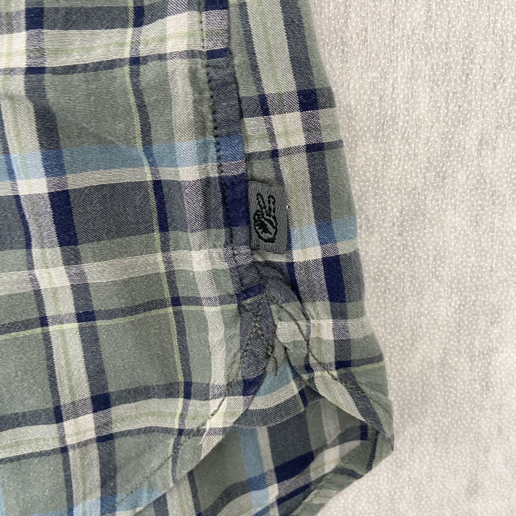 John Varvatos John Varvatos Shirt Adult Small Green Plaid Button-Up Long Sleeve Mens S Cotton Vintage No Size US S / EU 44-46 / 1 - 4 Thumbnail