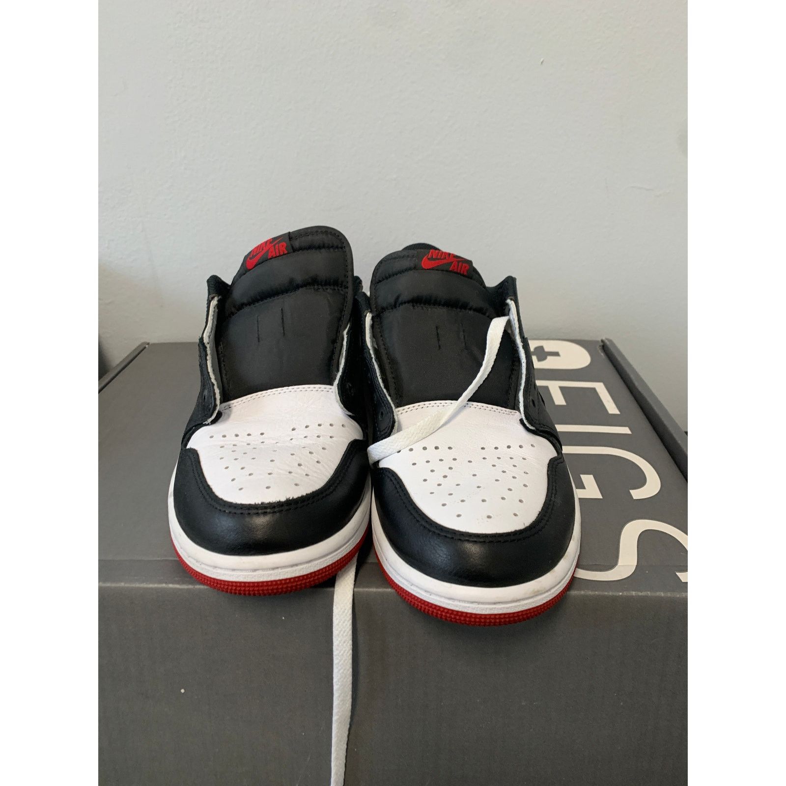 Nike Nike Air Jordan 1 Retro Low OG Black Toe Size 11 Used Size US 11 / EU 44 - 4 Thumbnail