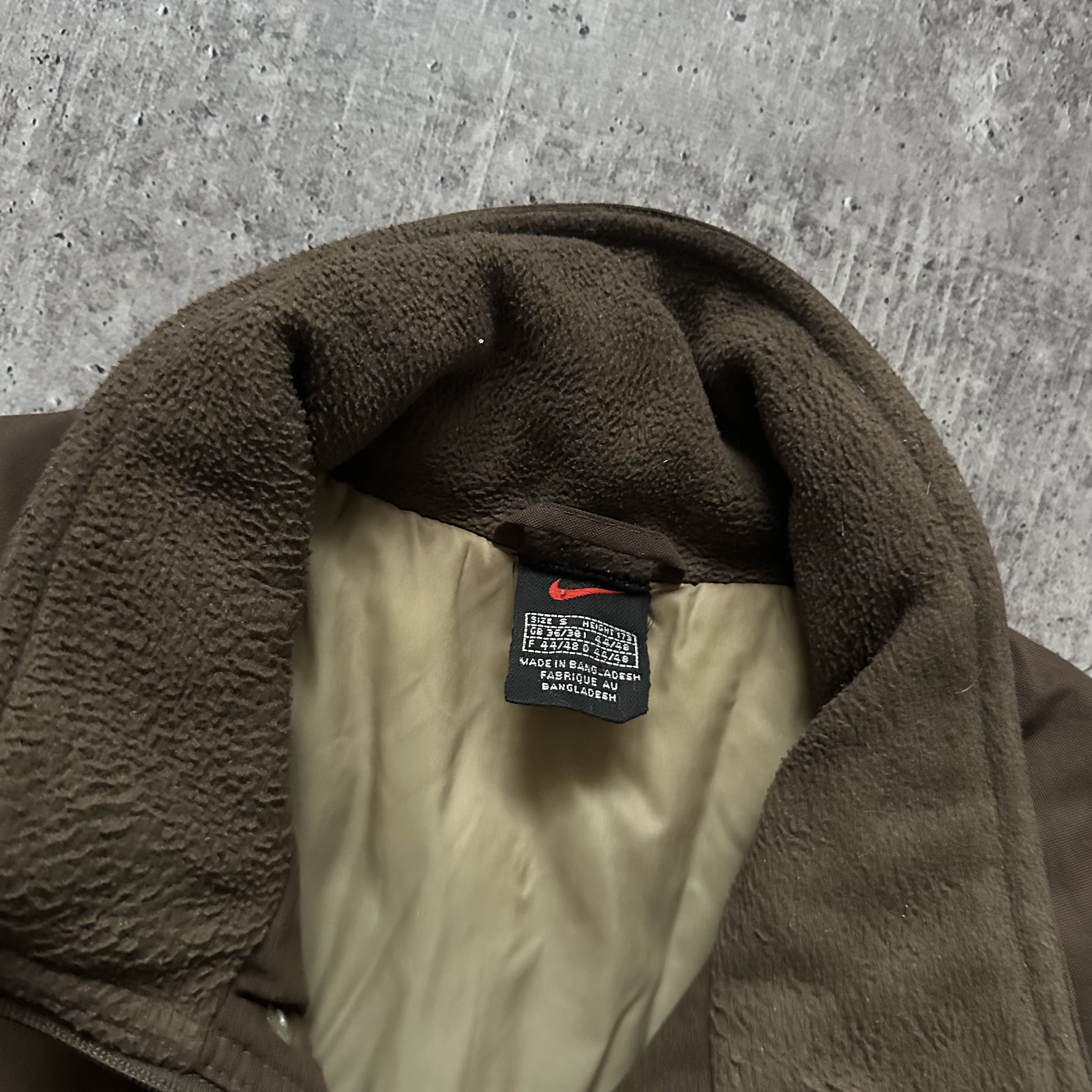 Nike Nike y2k Vintage Oregon Swoosh Logo Hi tech Nylon Jacket Size US S / EU 44-46 / 1 - 3 Thumbnail