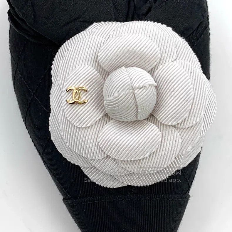Chanel Chanel Black camelia pointed buckle casual flat-bottomed c Size US 7 / IT 37 - 6 Thumbnail