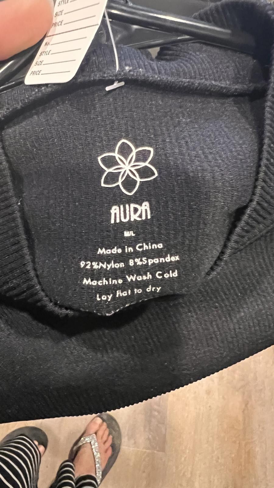 Aran Isles Knitwear Aura Black Cropped Long Sleeve Top Size M / US 6-8 / IT 42-44 - 3 Thumbnail