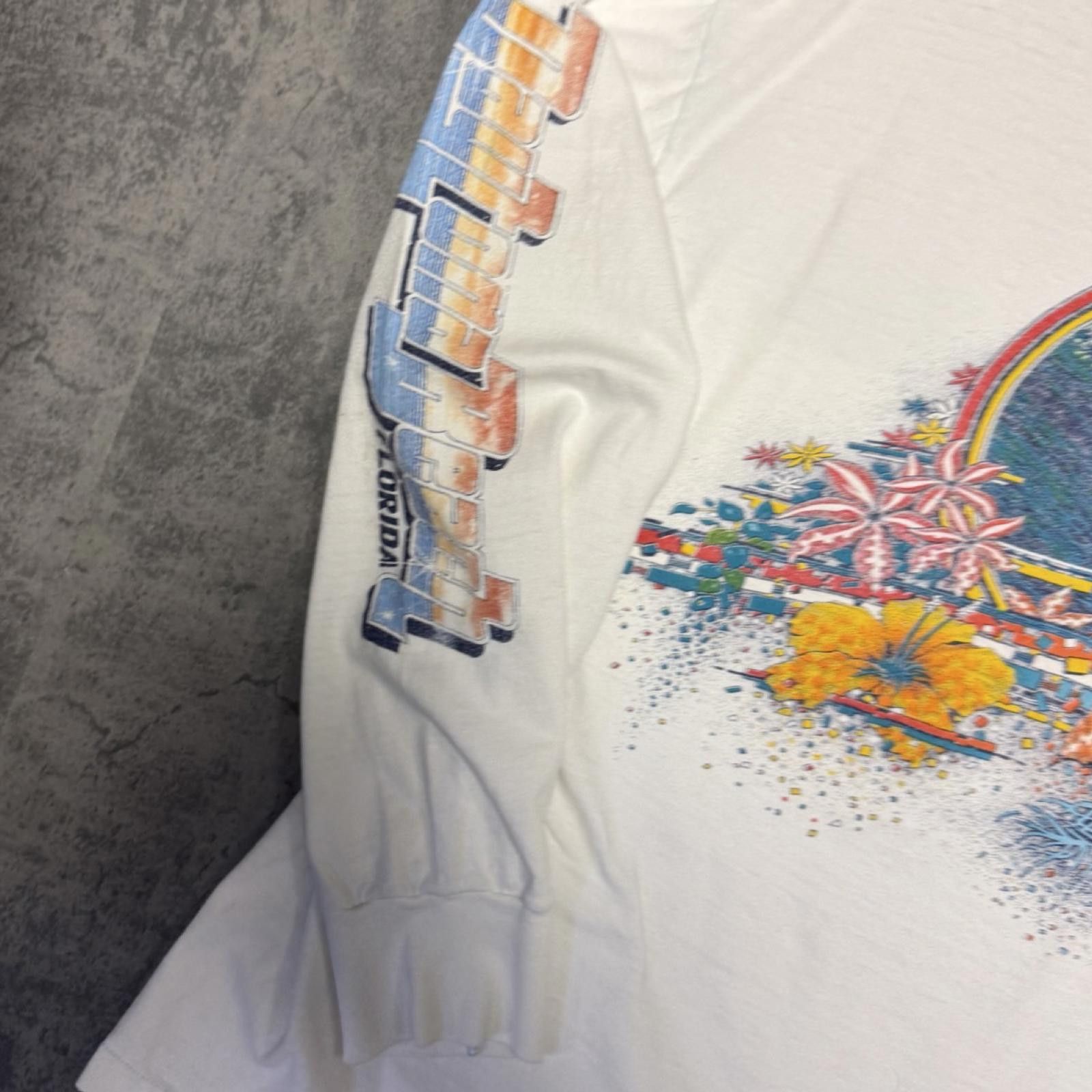 Designer 1982 Daytona Beach Florida Surfing Tee -- L -- Size US L / EU 52-54 / 3 - 7 Thumbnail