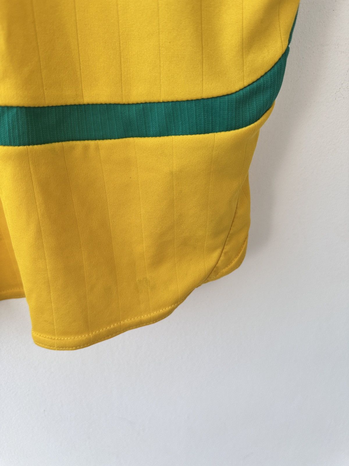 Adidas South Africa 2005 2006 Home Football Shirt Jersey Adidas Size US M / EU 48-50 / 2 - 21 Thumbnail