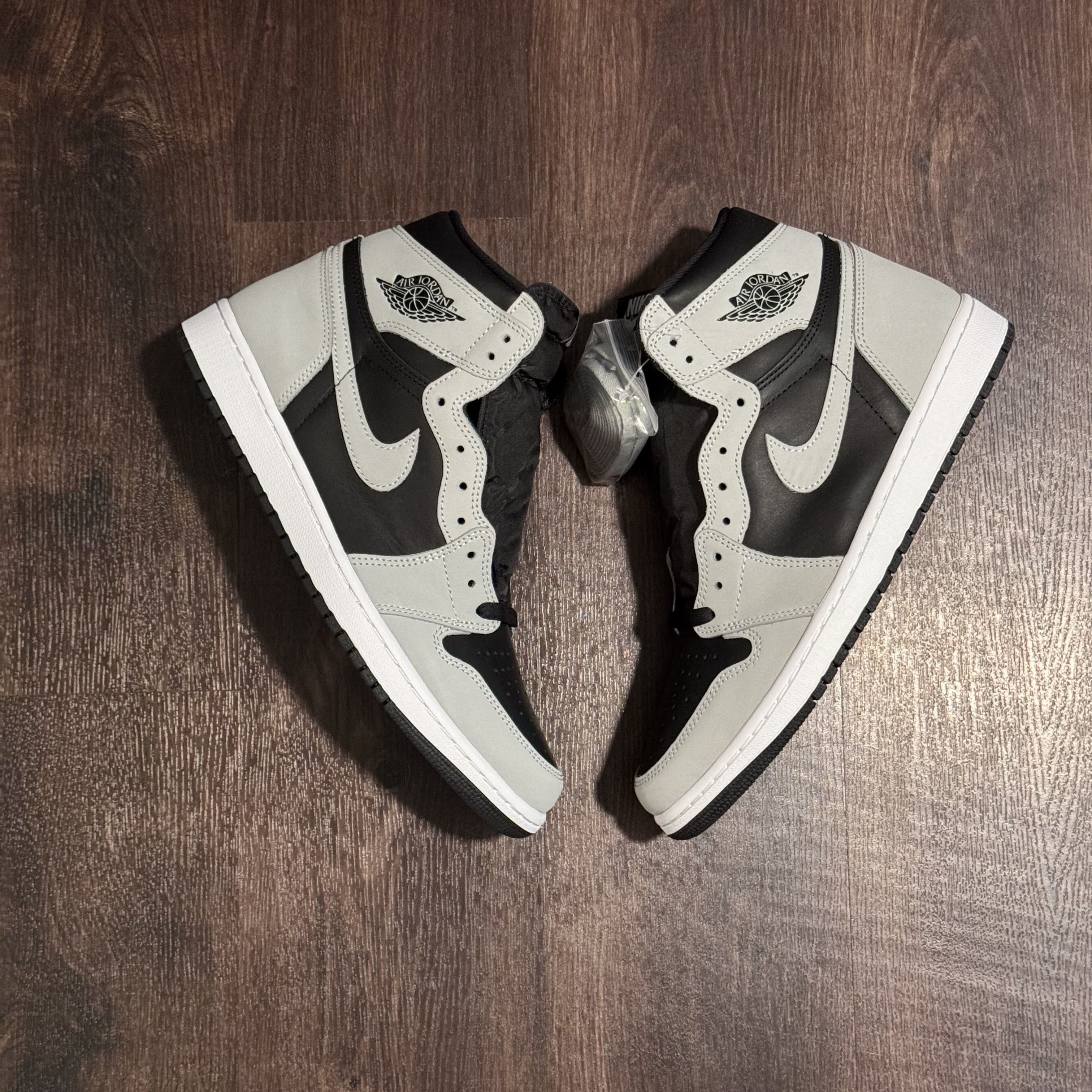 Jordan Brand Air Jordan 1 High Retro OG Size US 10.5 / EU 43-44 - 1 Thumbnail