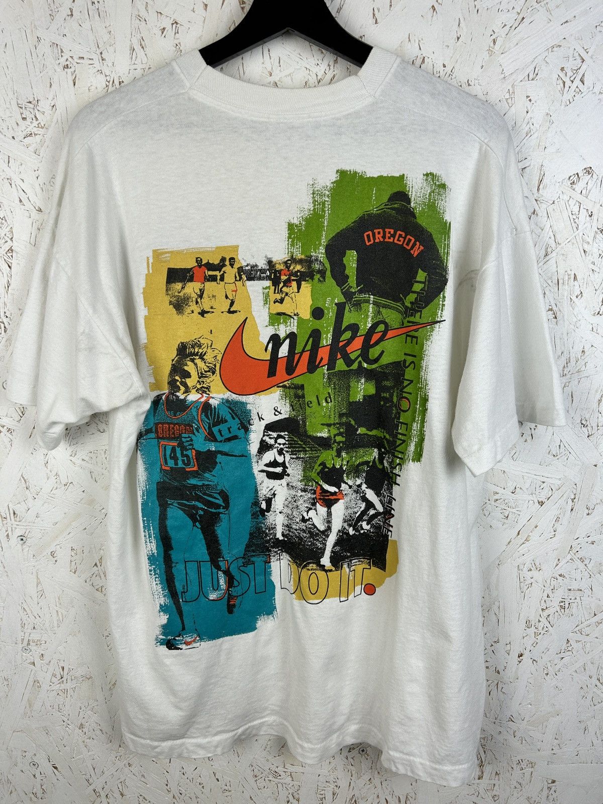 Nike 90s Vintage Nike Running Track & Field Single Stitch T-Shirt Size US L / EU 52-54 / 3 - 1 Thumbnail