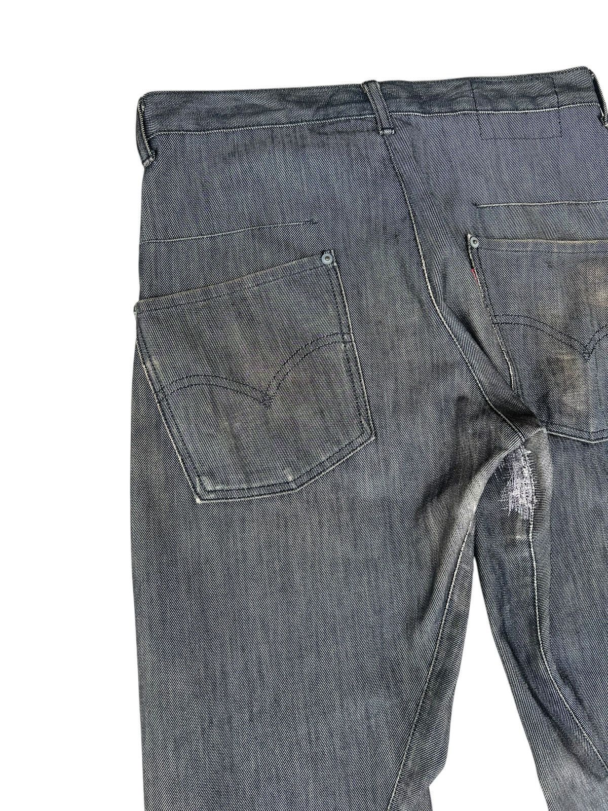 Levi's Dirty Mud Stains Denim Vintage 2000 Levi’s Engineered Jeans Size US 31 - 16 Thumbnail