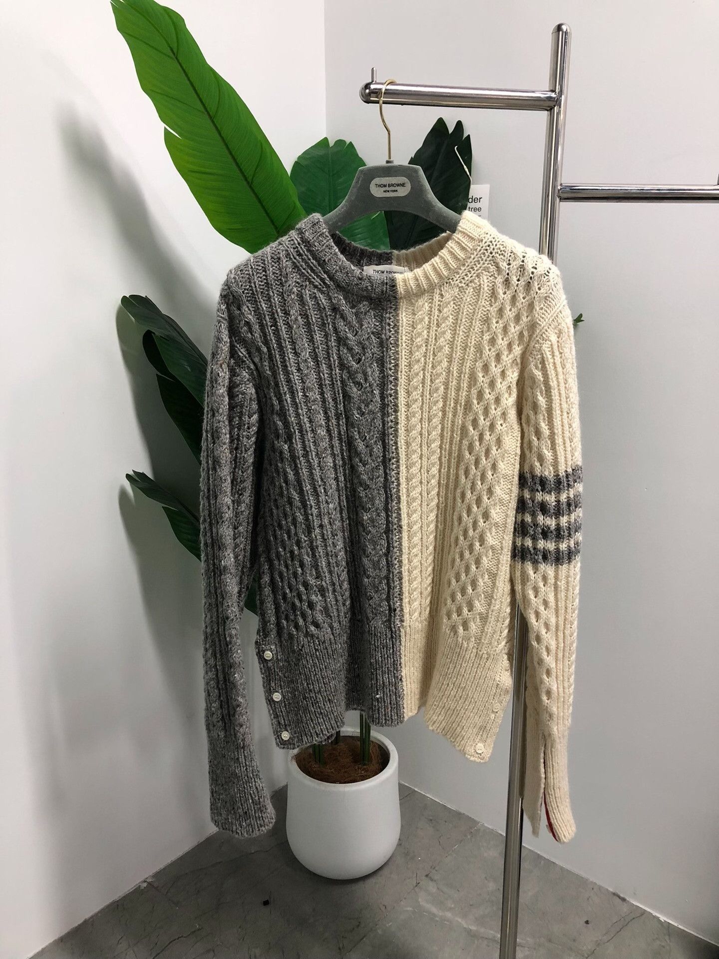 Thom Browne Thom Browne Striped Knit Sweater for Men. Size US L / EU 52-54 / 3 - 1 Thumbnail