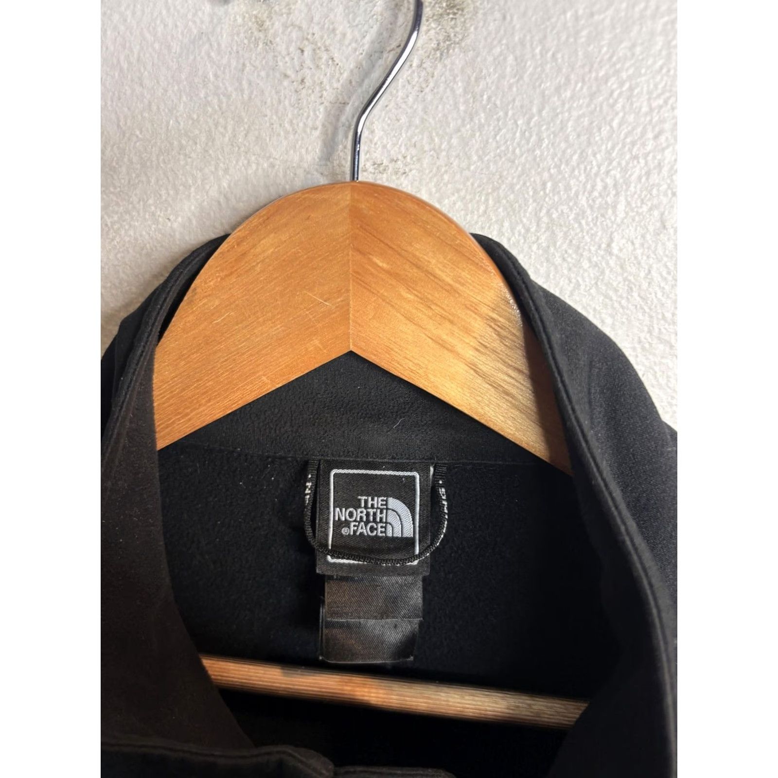 The North Face The North Face Jacket Mens L Black TKA Stretch Full Zip Fleece Outdoor Hiking Walking Windbreaker Casual Travel Size US L / EU 52-54 / 3 - 3 Thumbnail