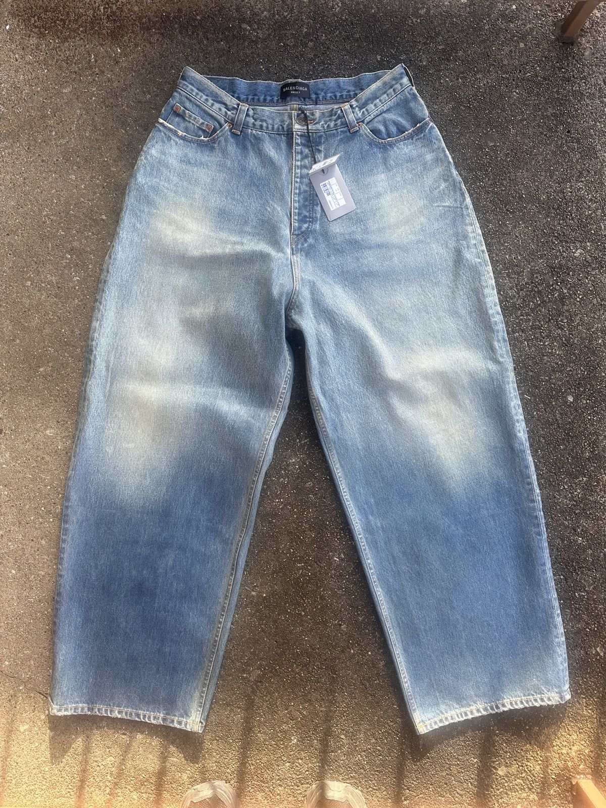 Balenciaga Balenciaga AW22 Waxed Baggy Blue Jeans Size US 34 / EU 50 - 1 Thumbnail