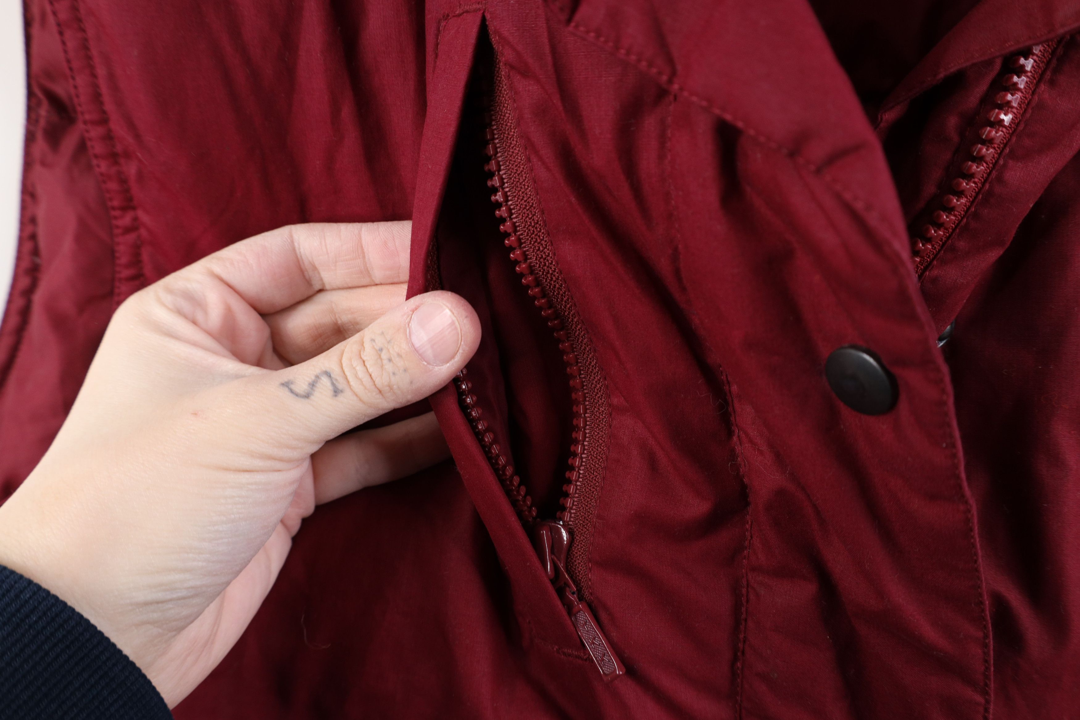 Eddie Bauer Vintage 90s Eddie Bauer Duck Down Puffer Vest Jacket Red Size M / US 6-8 / IT 42-44 - 8 Thumbnail