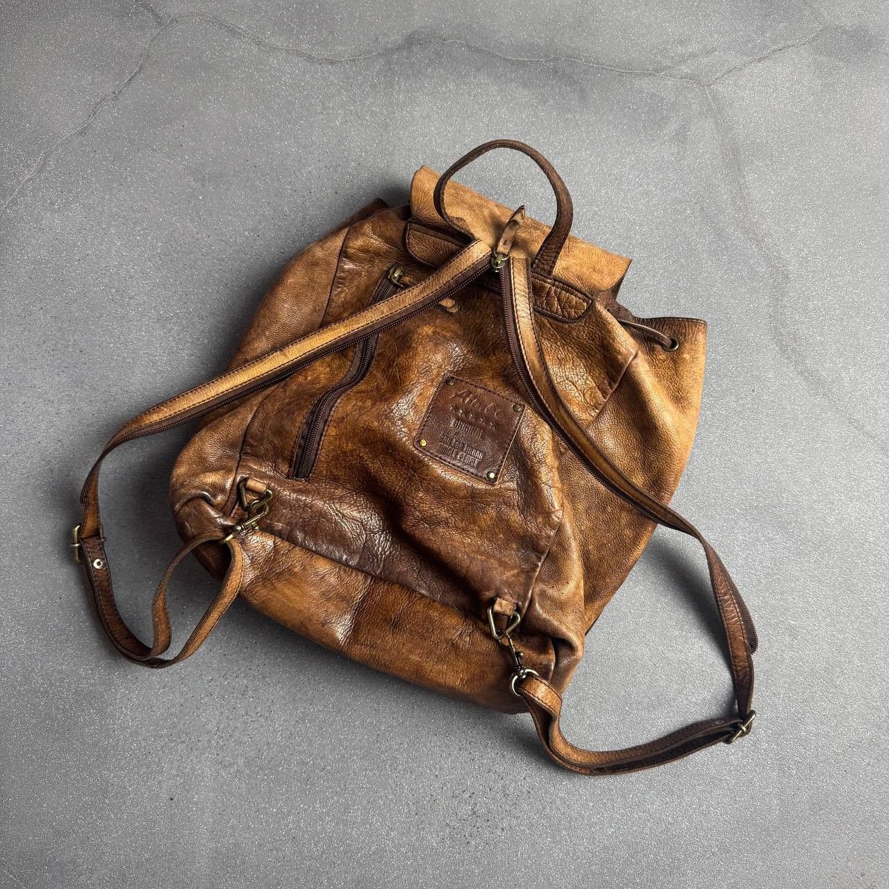 Japanese Brand × Vintage Avant Garde Faded Leather Backpack Size ONE SIZE - 2 Thumbnail