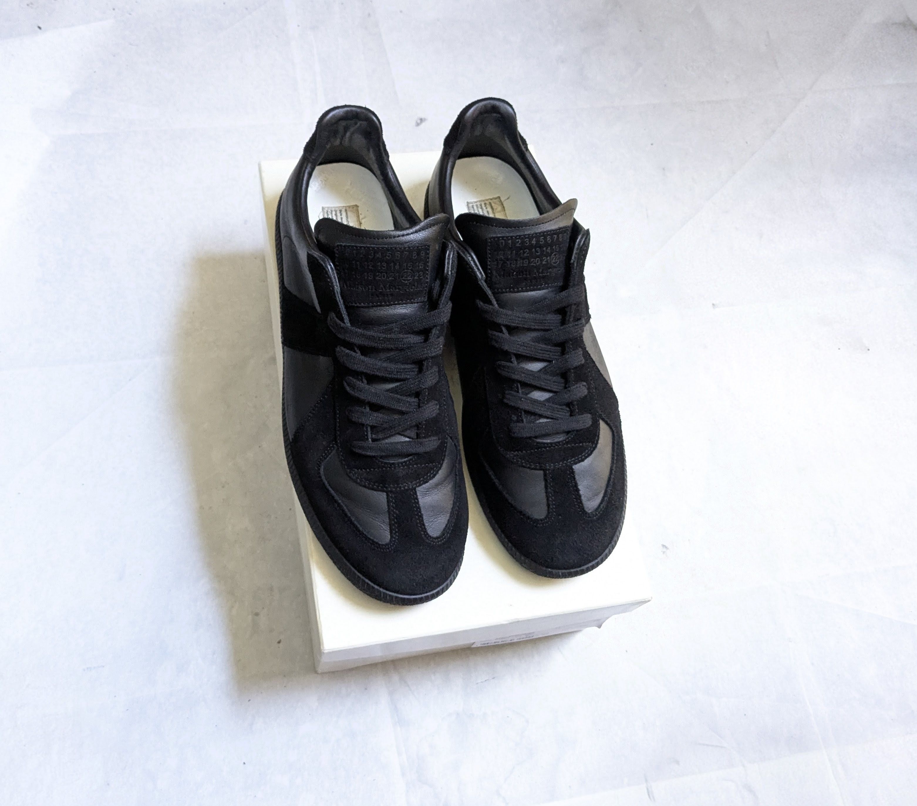 Maison Margiela Maison Margiela Replica GAT Black 11 44 Low Tops Size US 11 / EU 44 - 1 Thumbnail