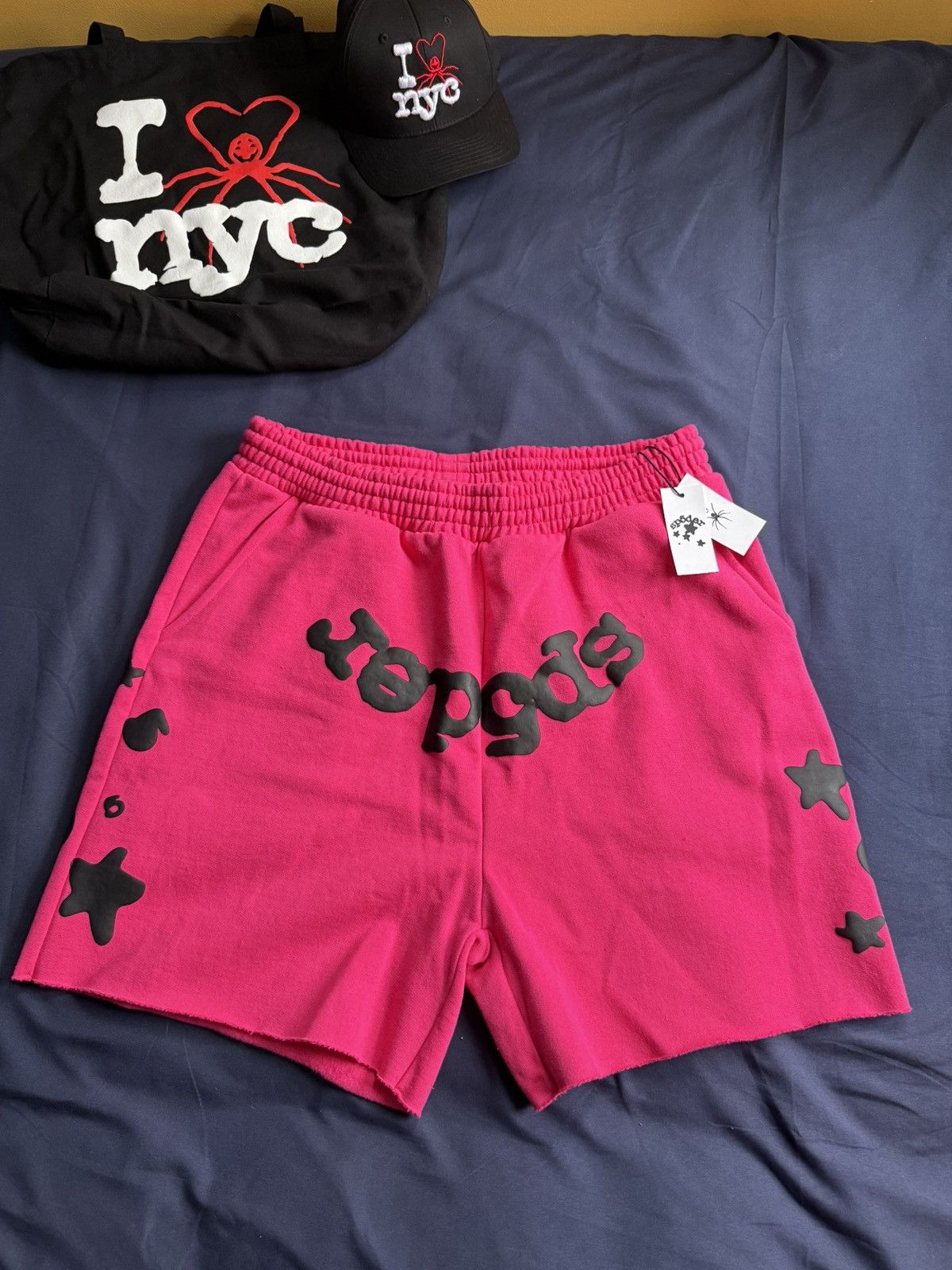 Sp5der Sp5der Pink Beluga Sweatshorts Size US 34 / EU 50 - 1 Thumbnail