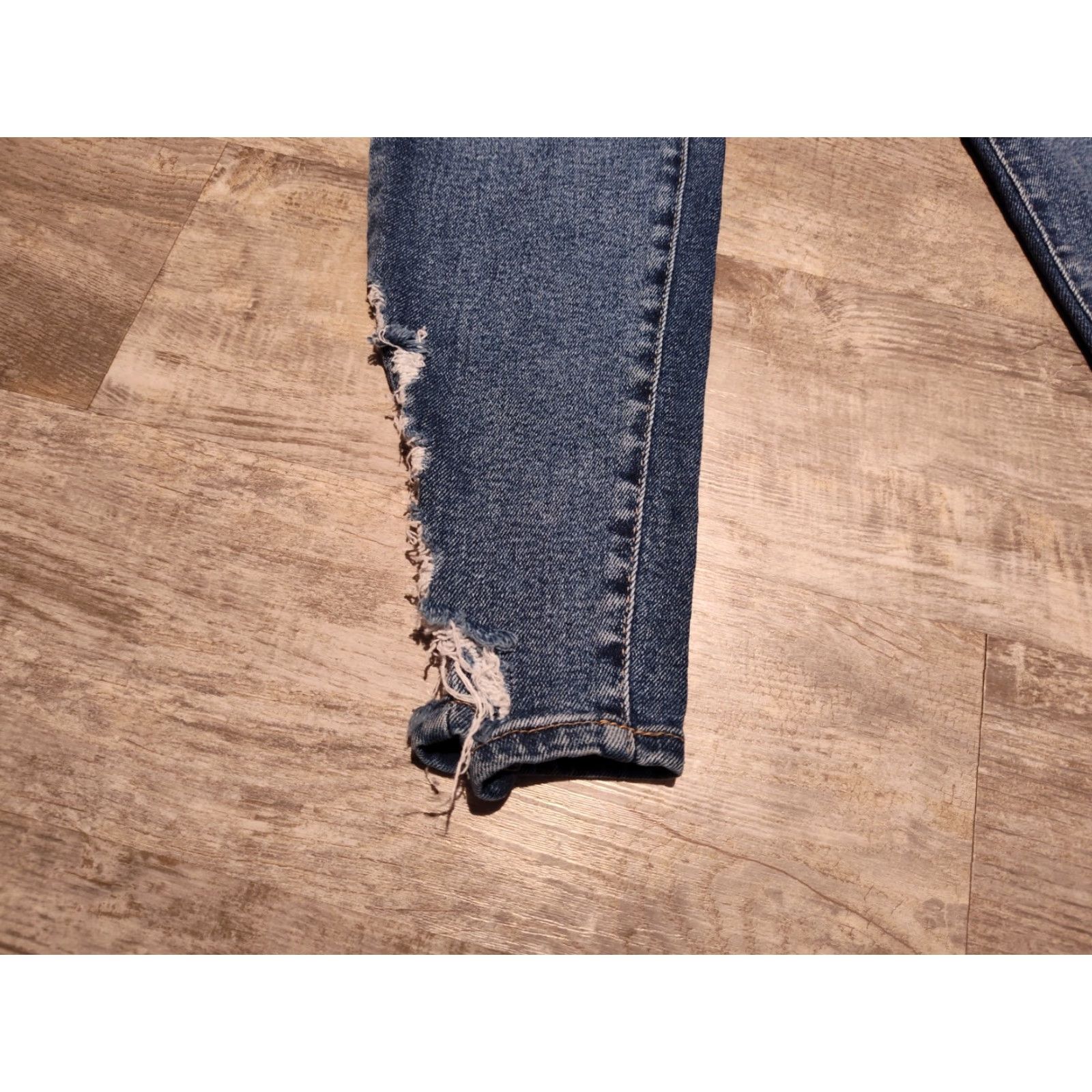 Free People VINTAGE Free People Women's Skinny Jeans Size 26 Mid Rise Raw Hem Blue Denim Slim 90s Womens Size 26" / US 2 / IT 38 - 2 Thumbnail