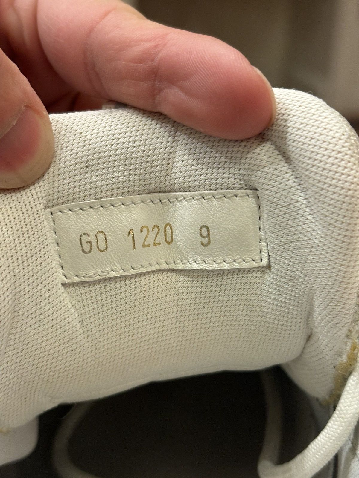 Louis Vuitton Louis Vuitton x Lucien Clark A View Sneaker White Size US 9 / EU 42 - 7 Thumbnail