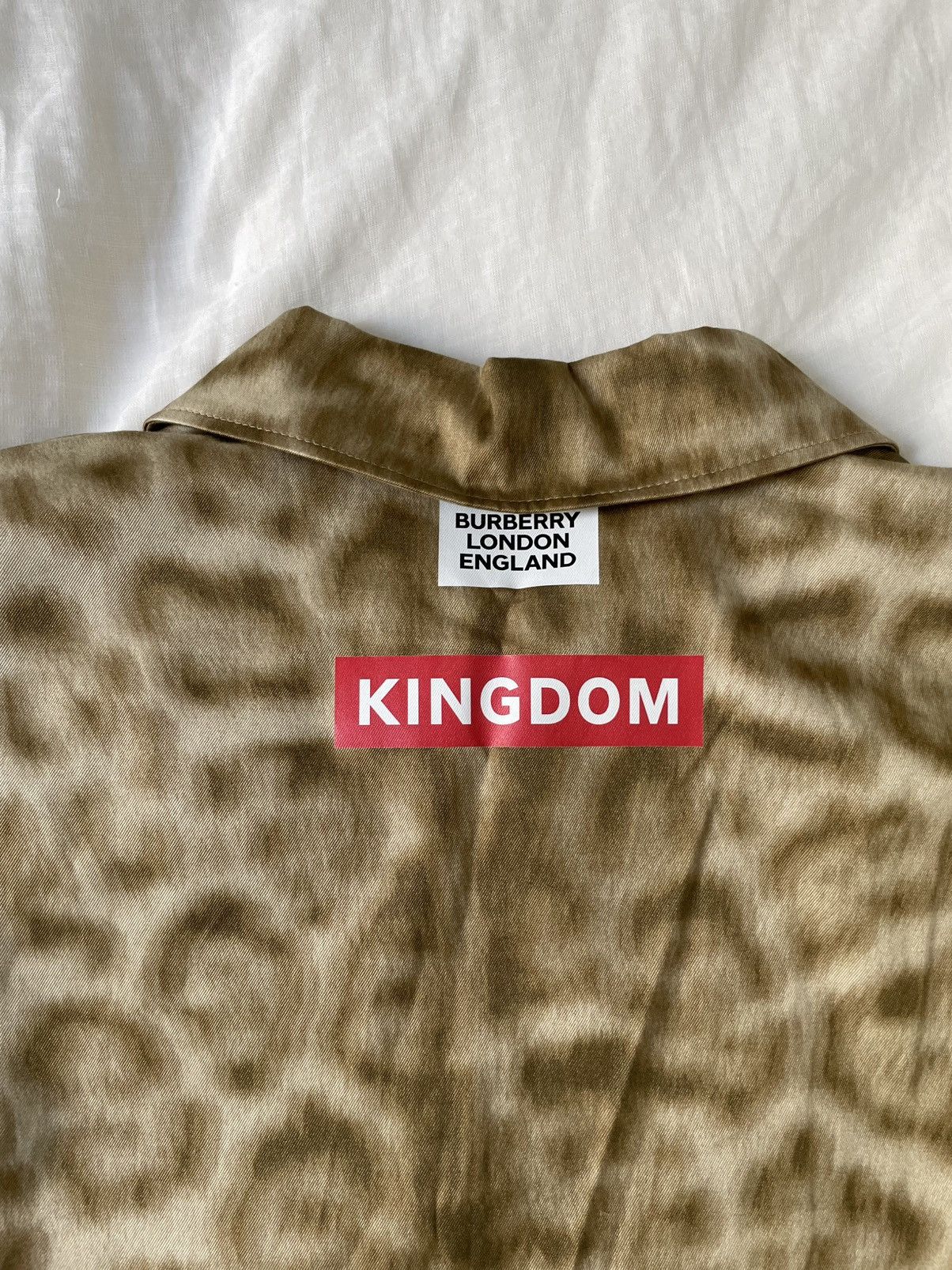Burberry Burberry Kingdom Leopard Print Shirt Unisex US 4/IT 38 Size US S / EU 44-46 / 1 - 4 Thumbnail