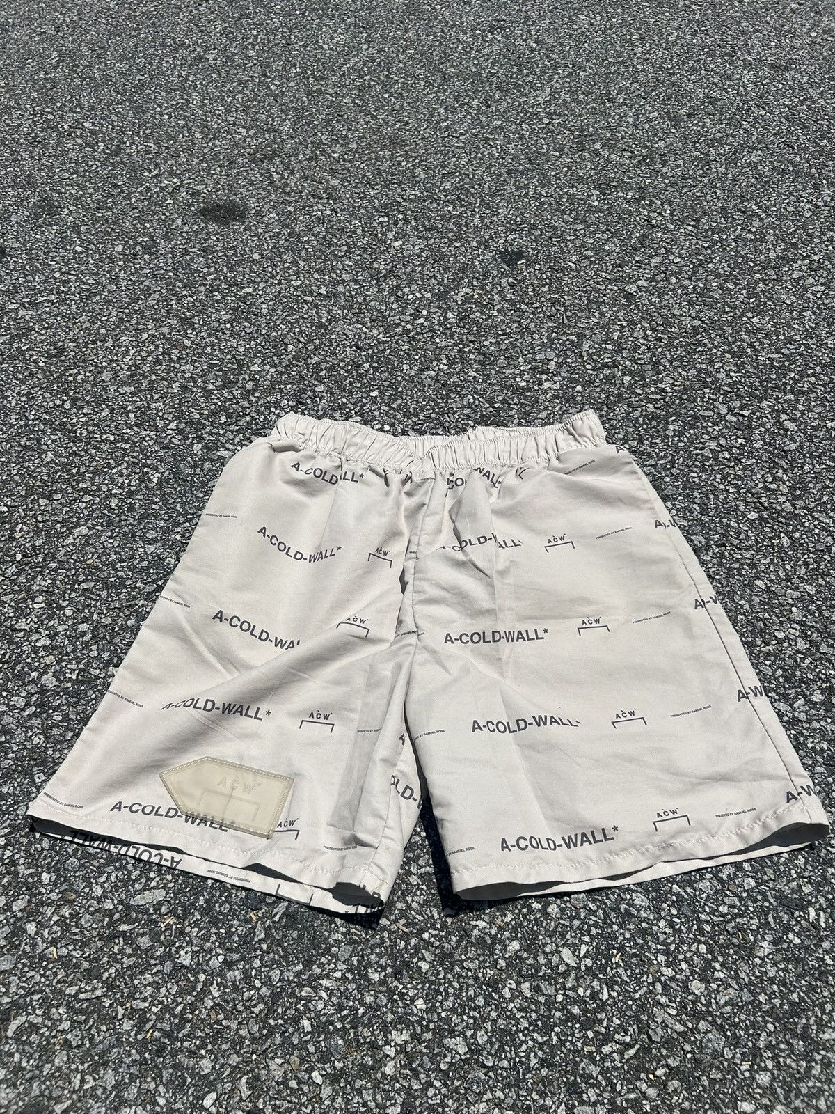 A-COLD-WALL* A-COLD-WALL ss19 Short Size US 30 / EU 46 - 1 Thumbnail