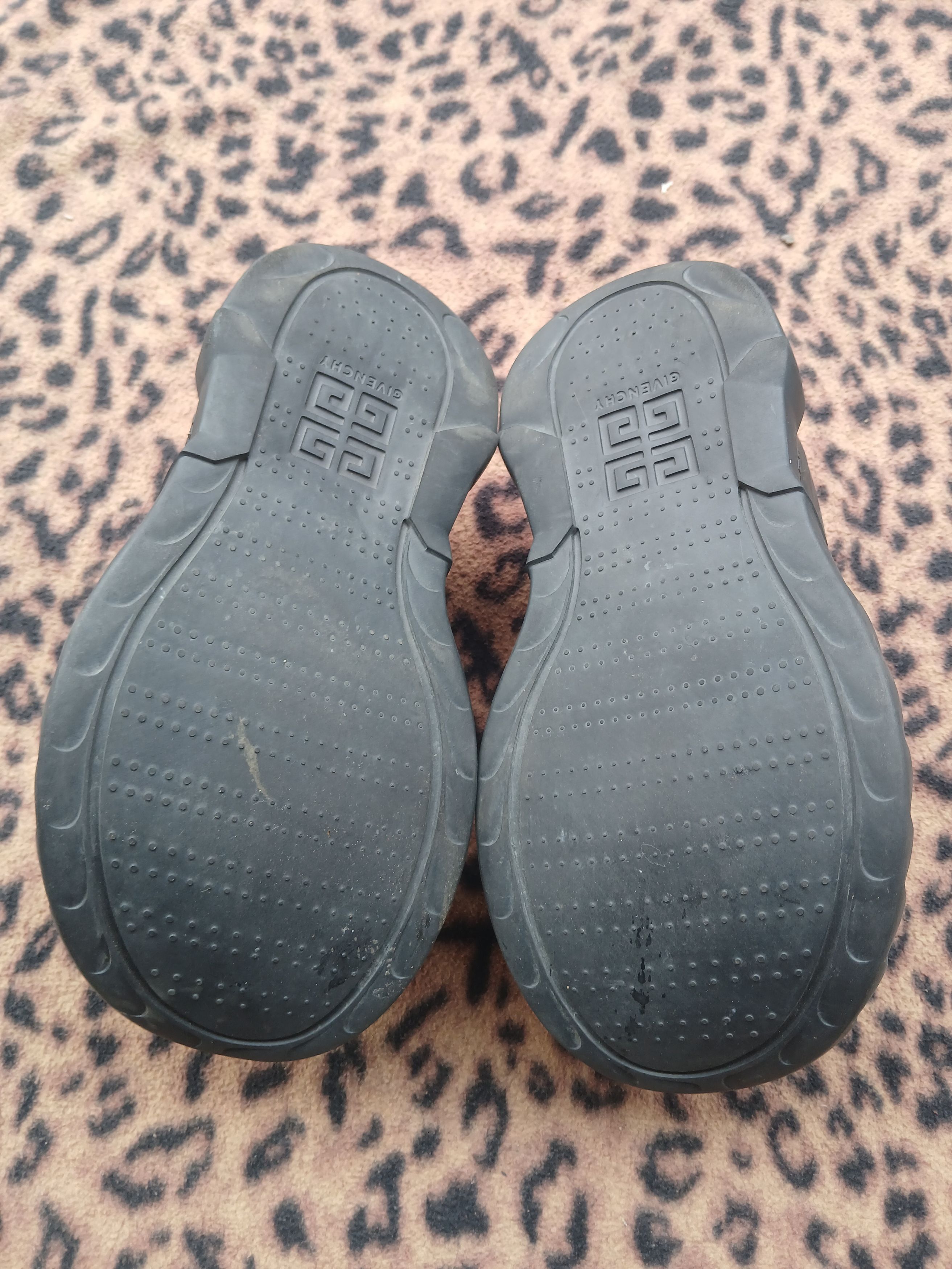 Givenchy Givenchy marshmallow wedge shark slides Size US 6.5 / IT 36.5 - 9 Thumbnail
