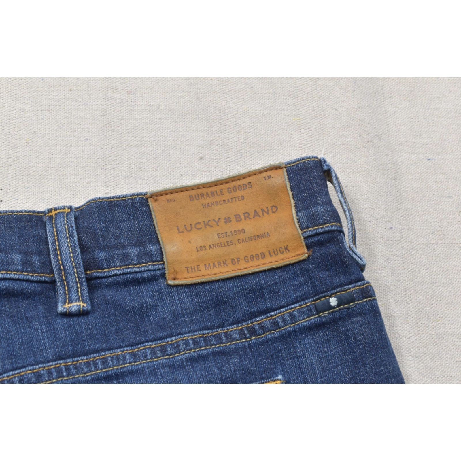 Lucky Brand Lucky Brand 410 Athletic Fit Jeans Men 48x30 Dark Wash Stretch Denim Straight 5-Pocket Regular Inseam 30 Color Blue Mens Size US 32 / EU 48 - 5 Thumbnail