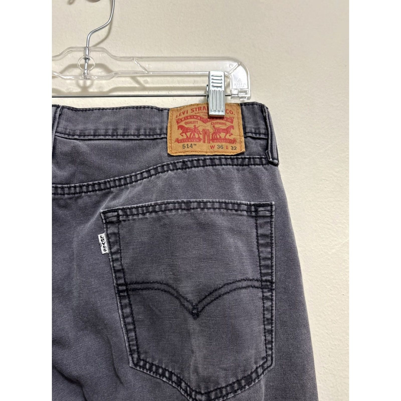 Levi's Levi's Jeans 514 Mens 36x32 Gray Denim 5-Pocket Straight Fit Regular Waist Inseam 32 Theme Outdoor Vintage No Black Label? Size US 36 / EU 52 - 7 Thumbnail